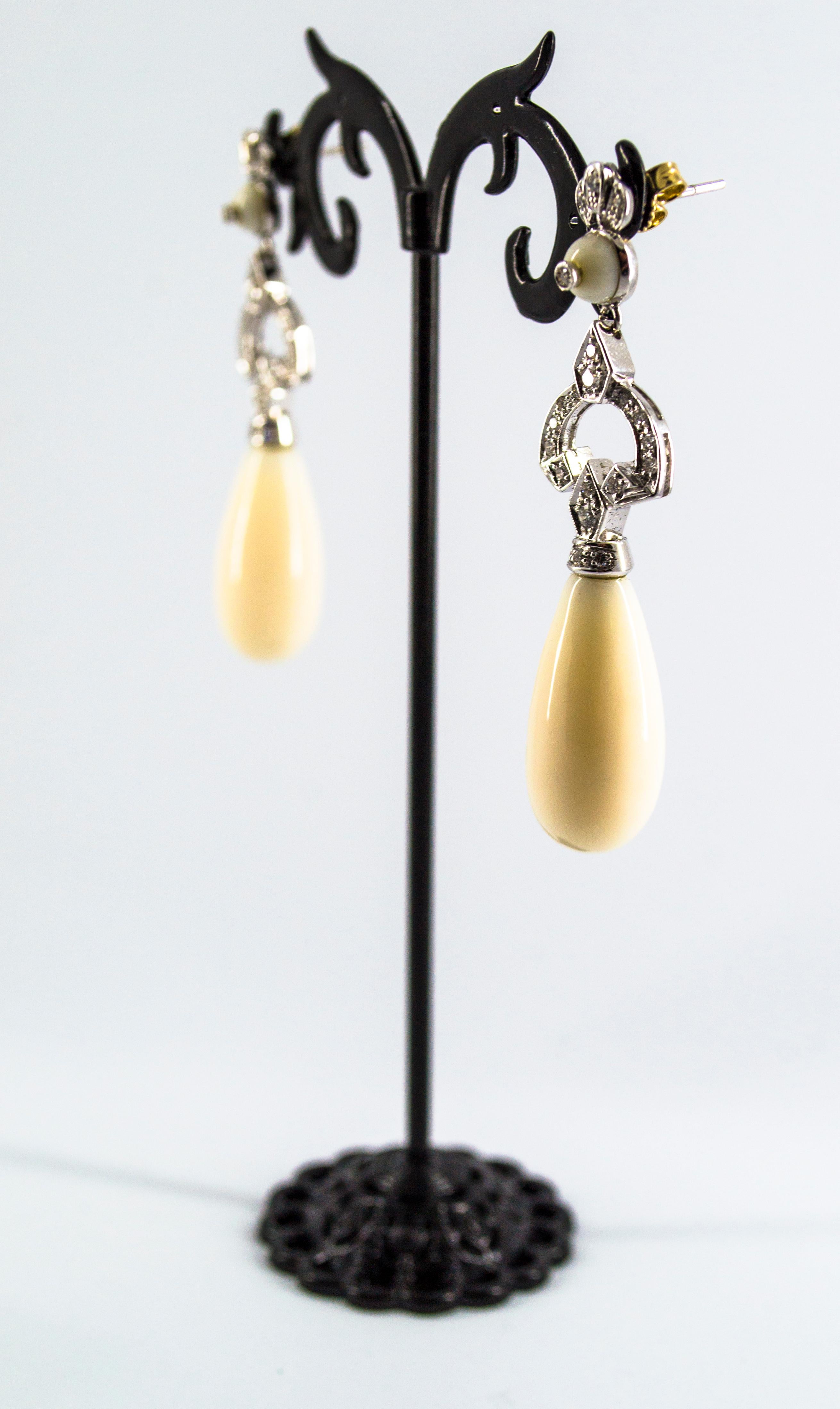 White Coral 0.70 Carat White Diamond White Gold Drop Stud Earrings In New Condition In Naples, IT