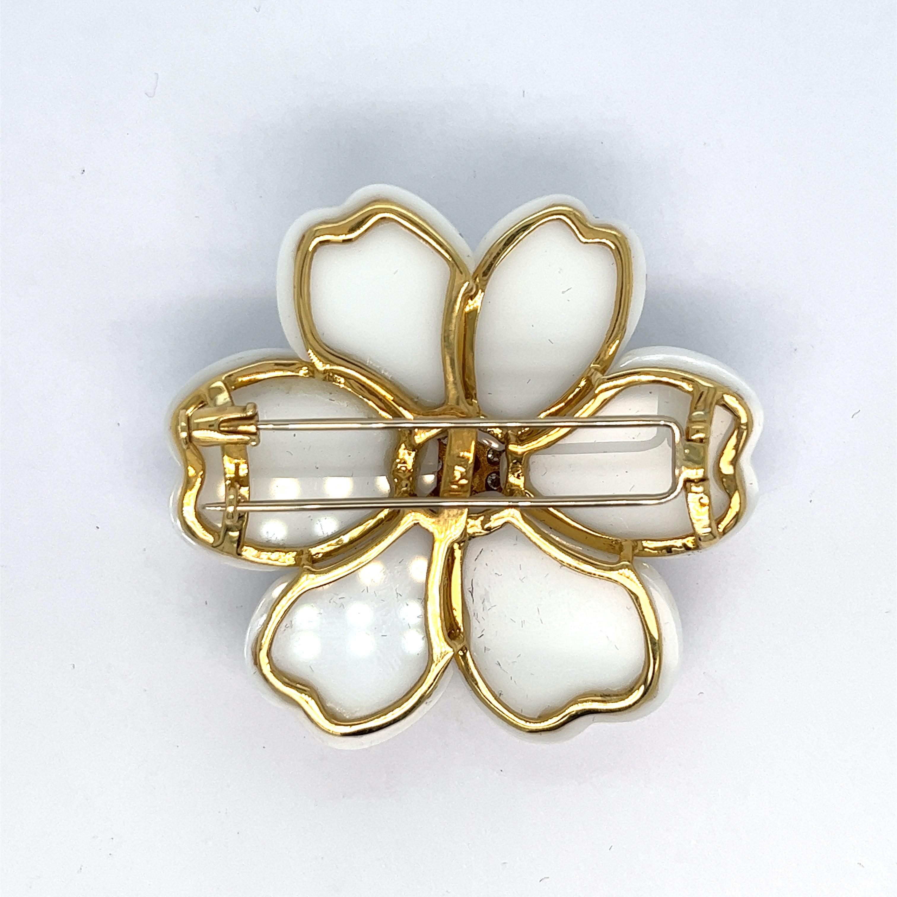 White Coral Diamond Flower Brooch In Excellent Condition For Sale In New York, NY