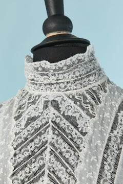White cotton and lace dress Circa 1900's