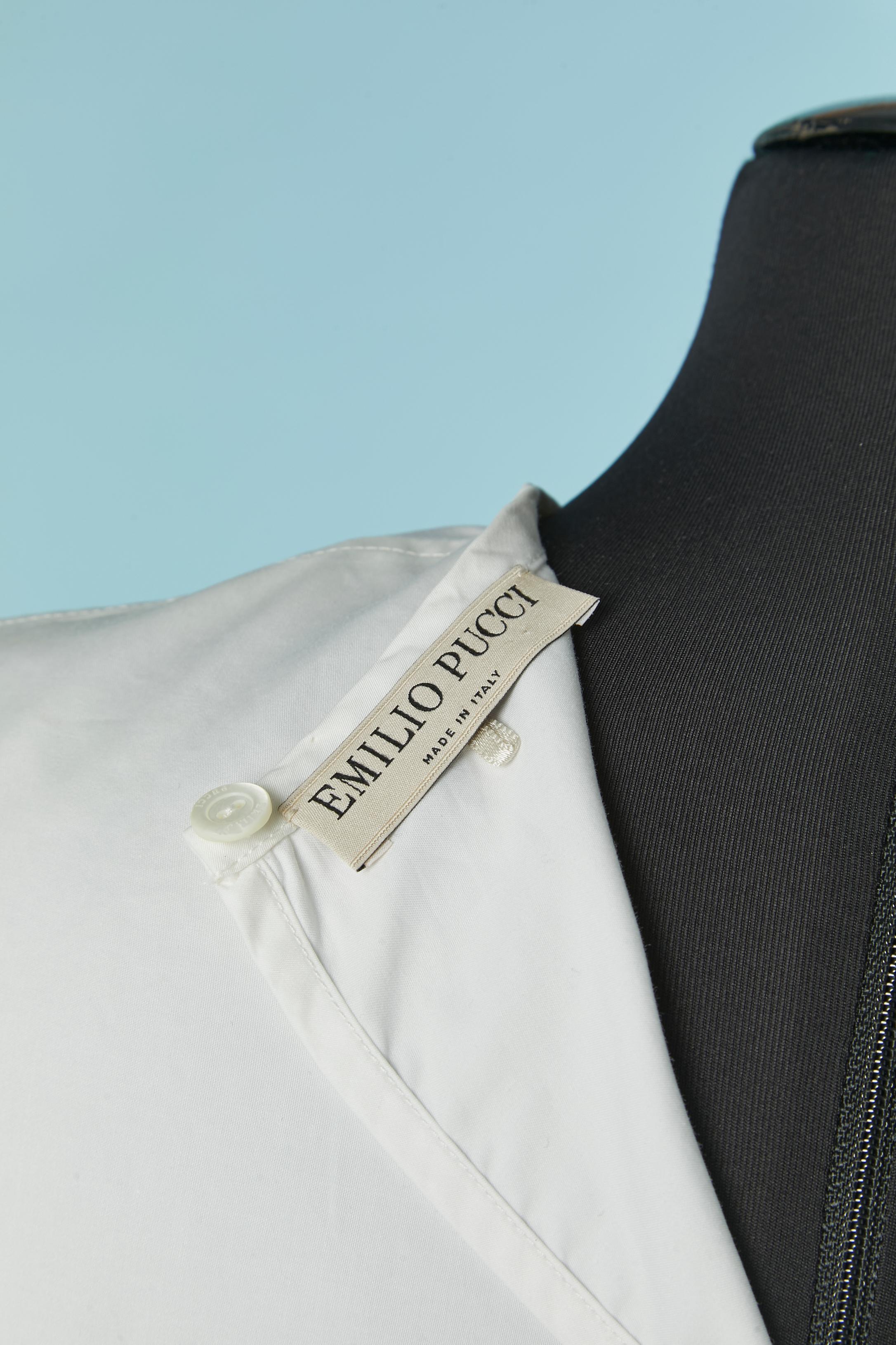 Camicetta in cotone bianco con ricamo in filo nero sulla manica Emilio Pucci in vendita 2