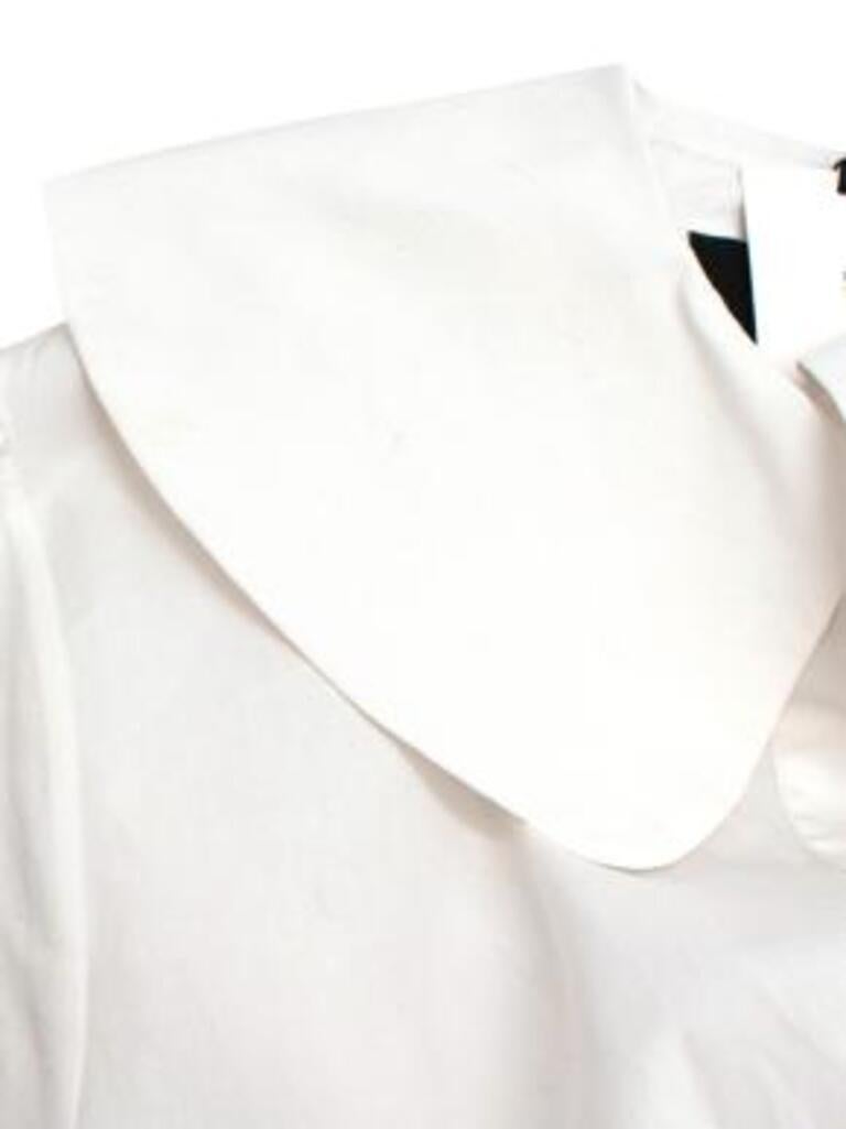 White cotton cherub embroidered Puritan collar dress For Sale 1