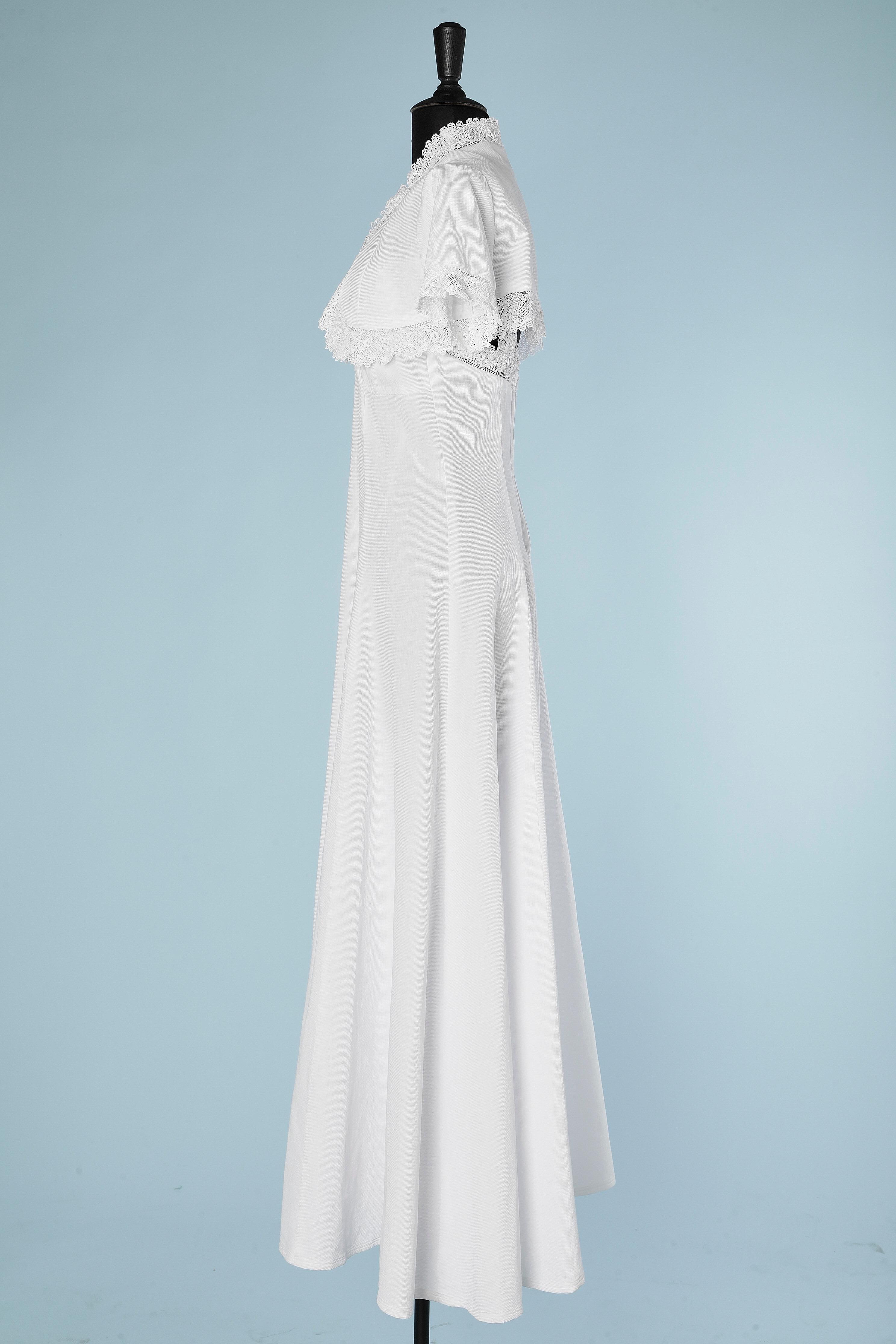 Gray White cotton piqué wedding dress with lace edge and boléro Circa 1930 For Sale