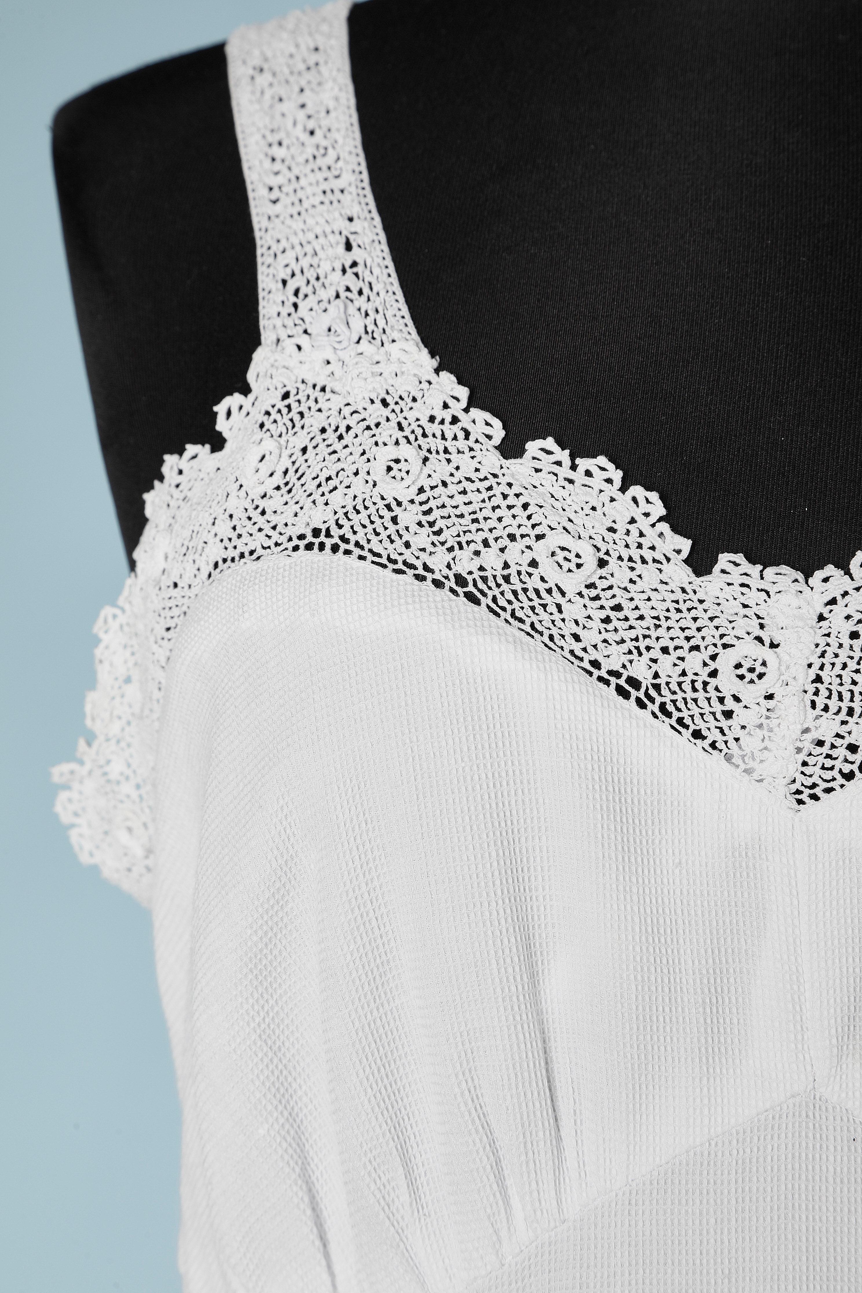 Women's White cotton piqué wedding dress with lace edge and boléro Circa 1930 For Sale