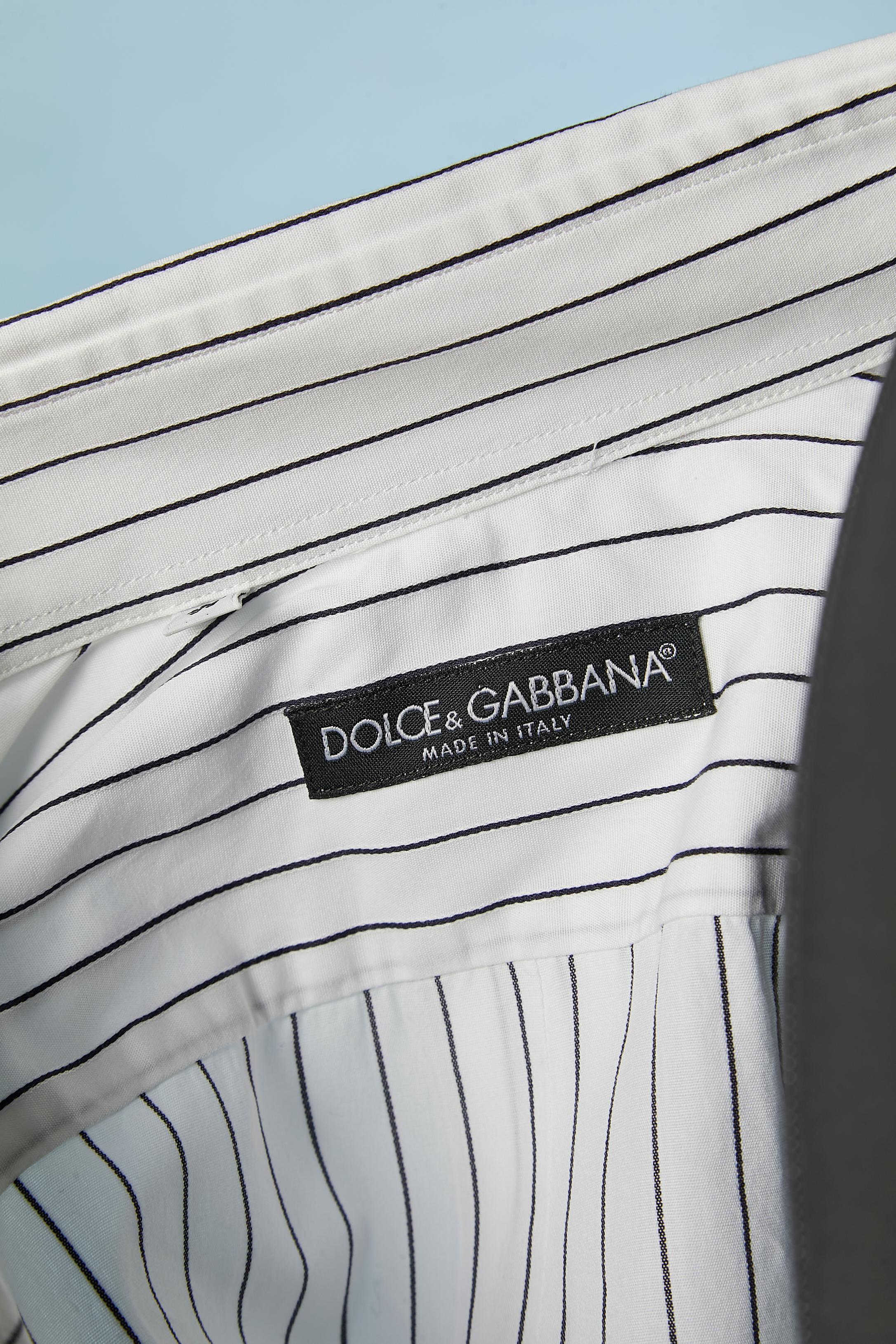 White cotton shirt with black pin-striped and pleated plastron Dolce & Gabbana For Sale 1