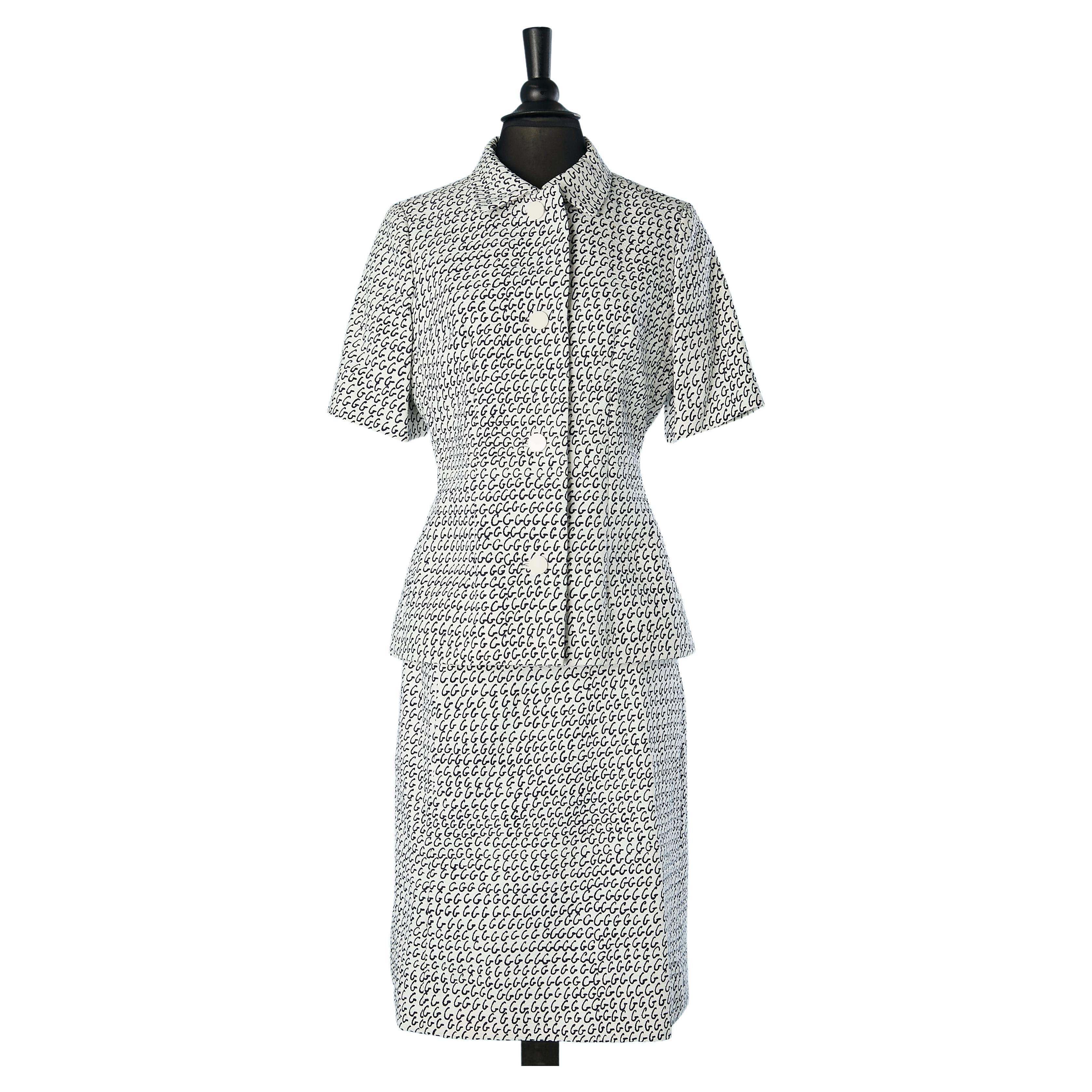 White cotton skirt-suit with "G" print allover Givenchy Nouvelle Couture 1980's  For Sale