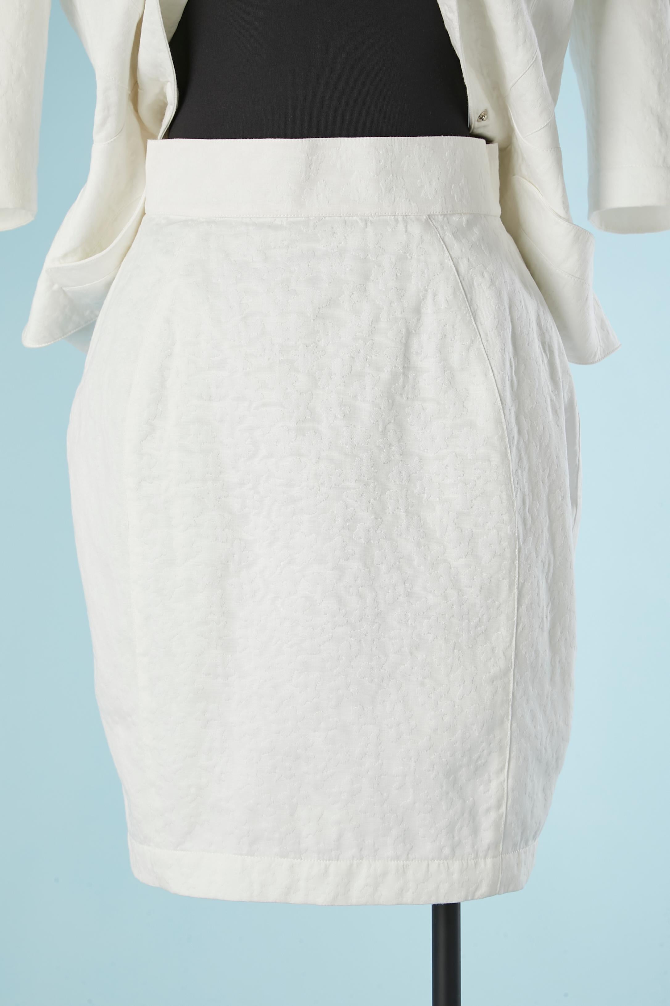 White cotton skirt-suit with relief flower pattern and belt Thierry Mugler  For Sale 4