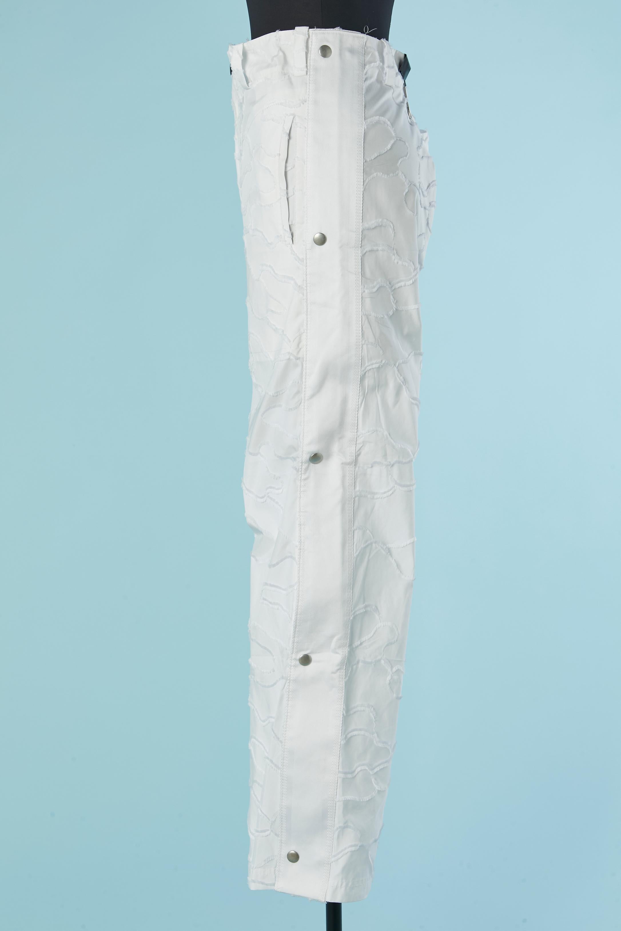 Pantalón blanco de algodón con aplicación de flecos de hilo CHRISTIAN DIOR en Nuevo estado para la venta en Saint-Ouen-Sur-Seine, FR