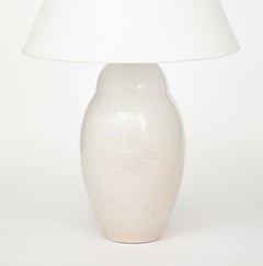 Weiße Crackle Oivid Lampe, Manufacture De Boulogne, Frankreich, 1930, signiert: 'MF'