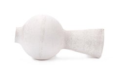 Vase orbe en grès blanc à finition craquelée:: fabriqué à la main:: Humble Matter