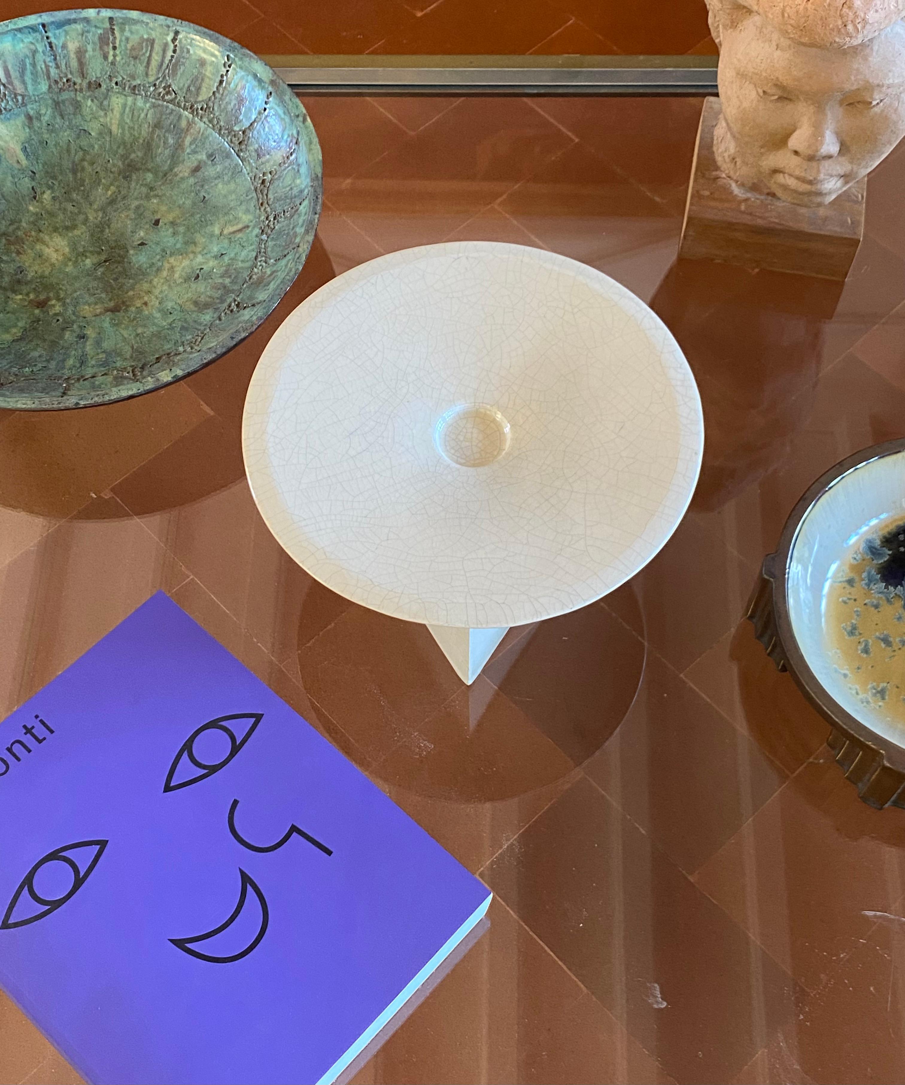White craquele ceramic vide poche, leDuc France 1970s In Excellent Condition For Sale In Firenze, IT