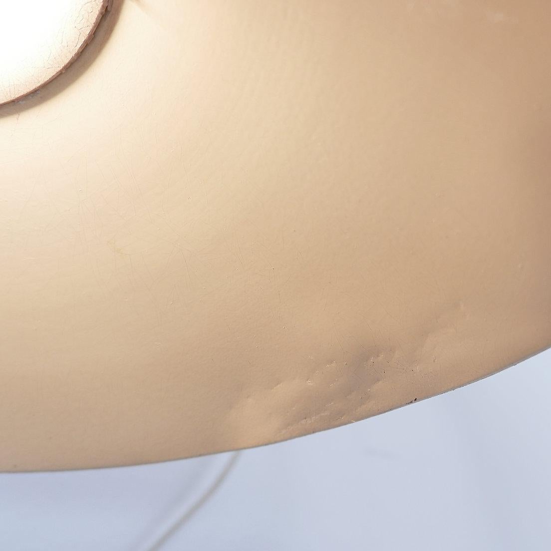 White Cream Articulating Arm Sconce in the style Giuseppe Ostuni - 1950s For Sale 3
