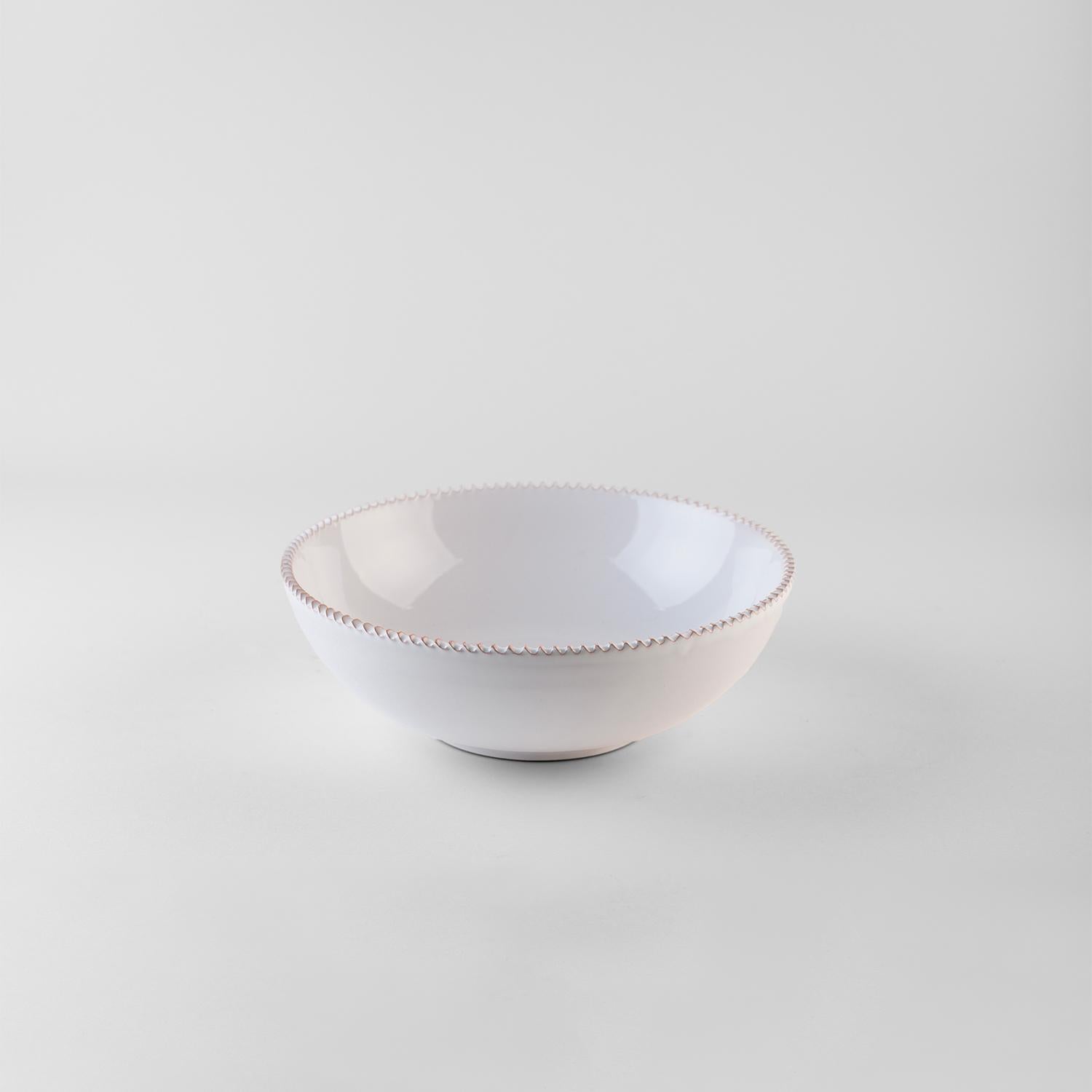 Platos blancos almenados: Sopa, soporte, plato auxiliar para 4. Hecho a mano en Italia 2024 Moderno en venta