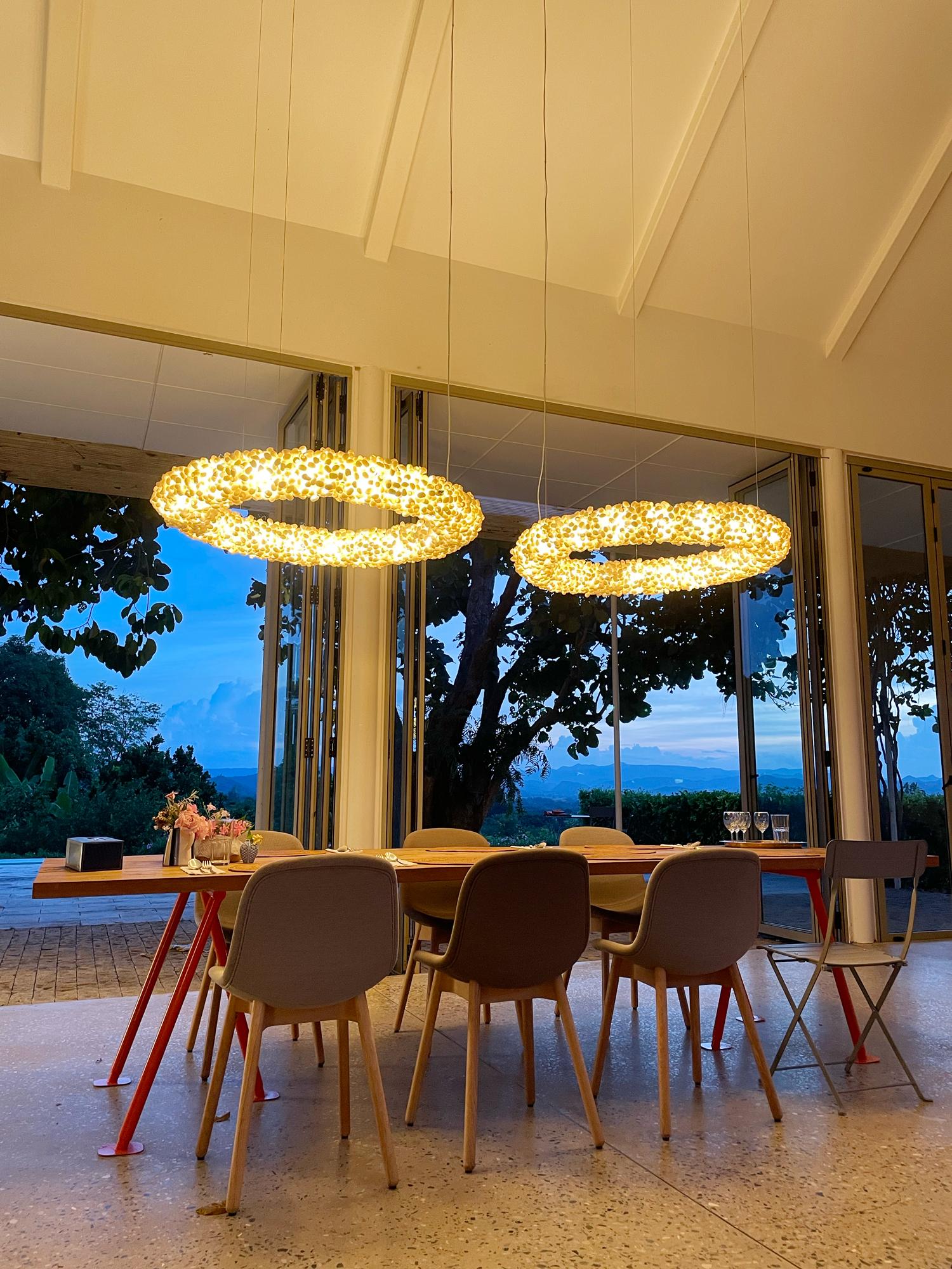 XXIe siècle et contemporain AND Light of Light par Ango - Anneau de lumière en cocon de soie, fabriqué à la main. en vente