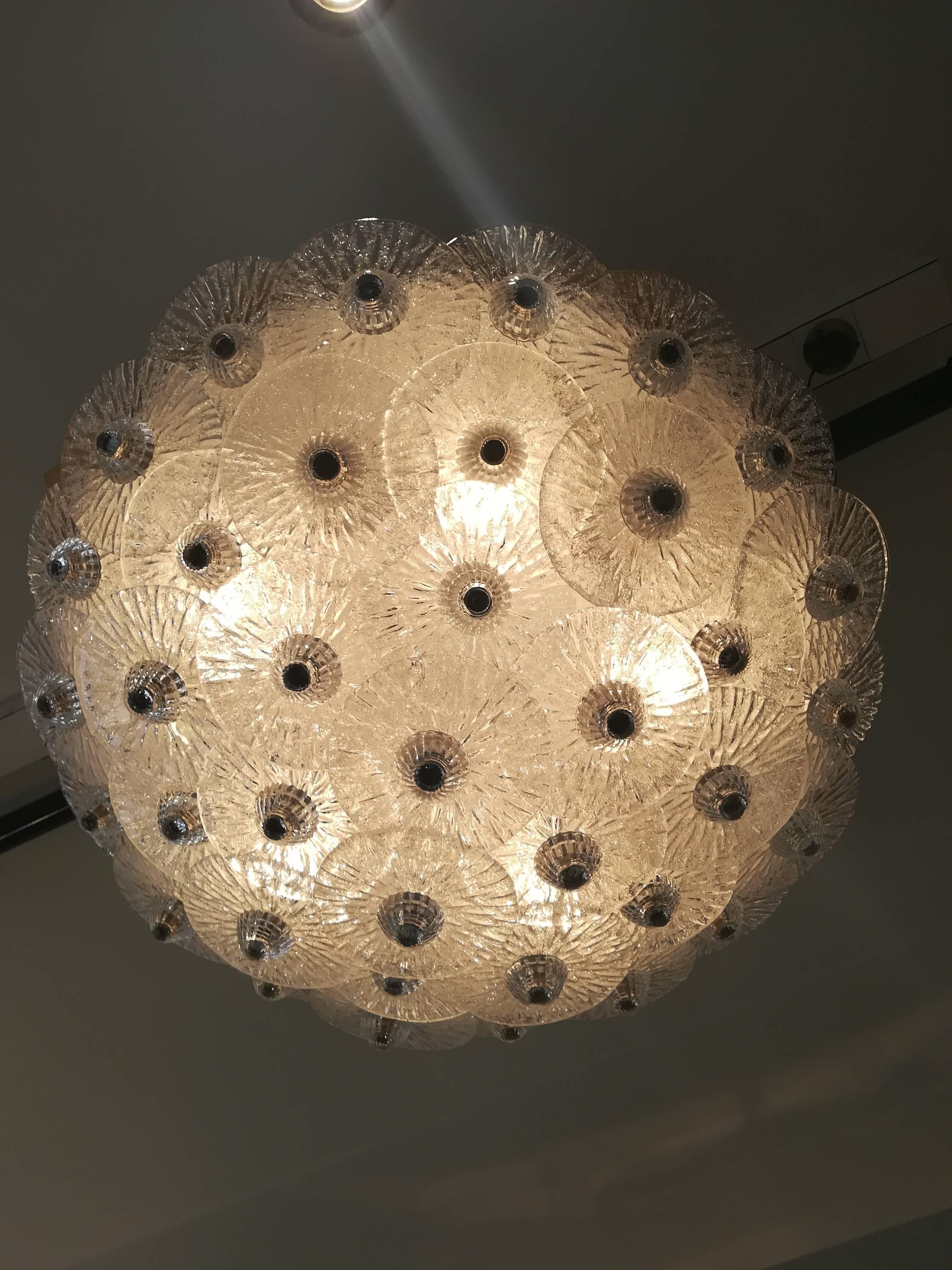 White Crystal Ceiling Light medium size In Excellent Condition For Sale In Saint-Ouen, FR