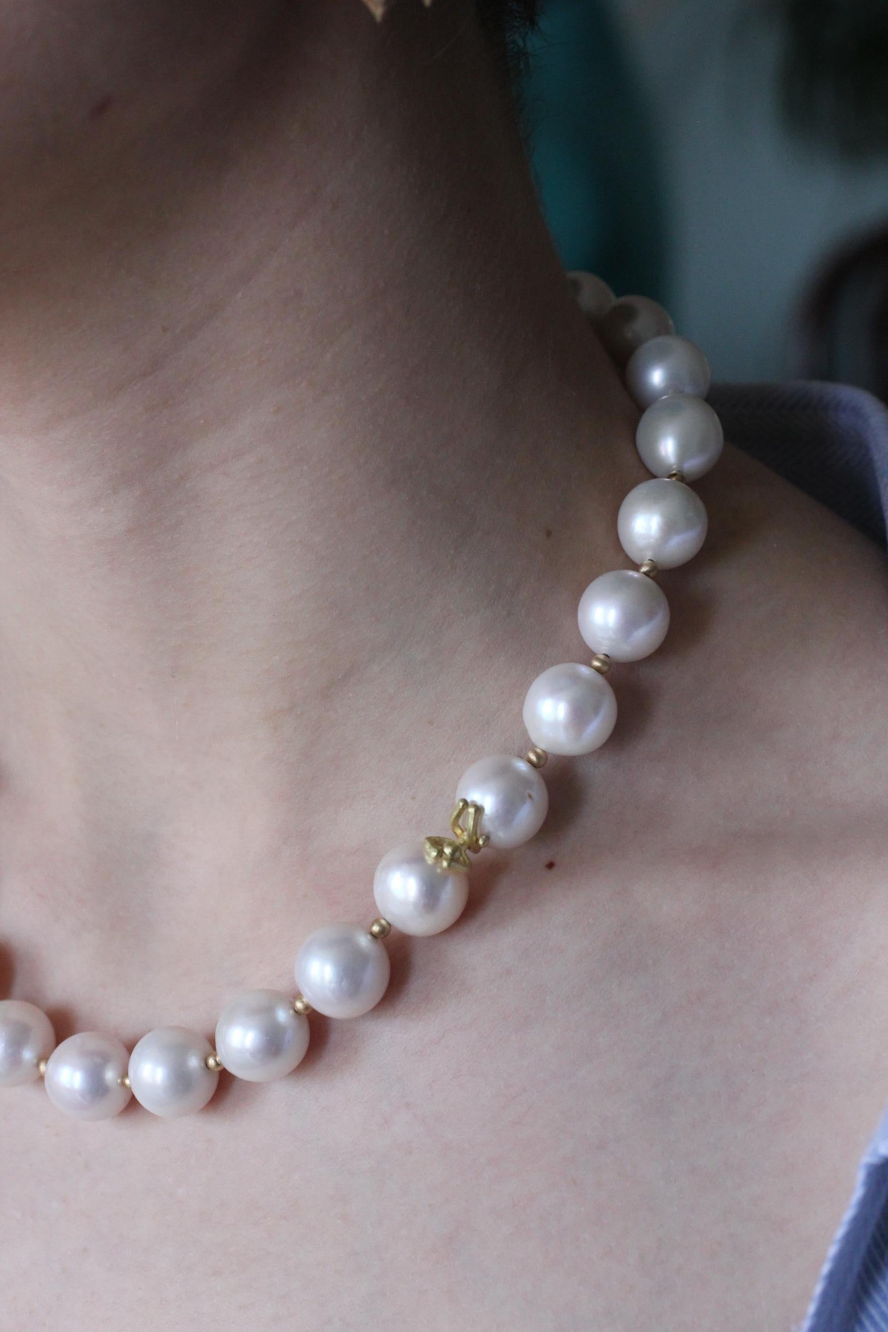 White Cultured Pearls 18K Gold Beaded Choker Necklace For Sale 7