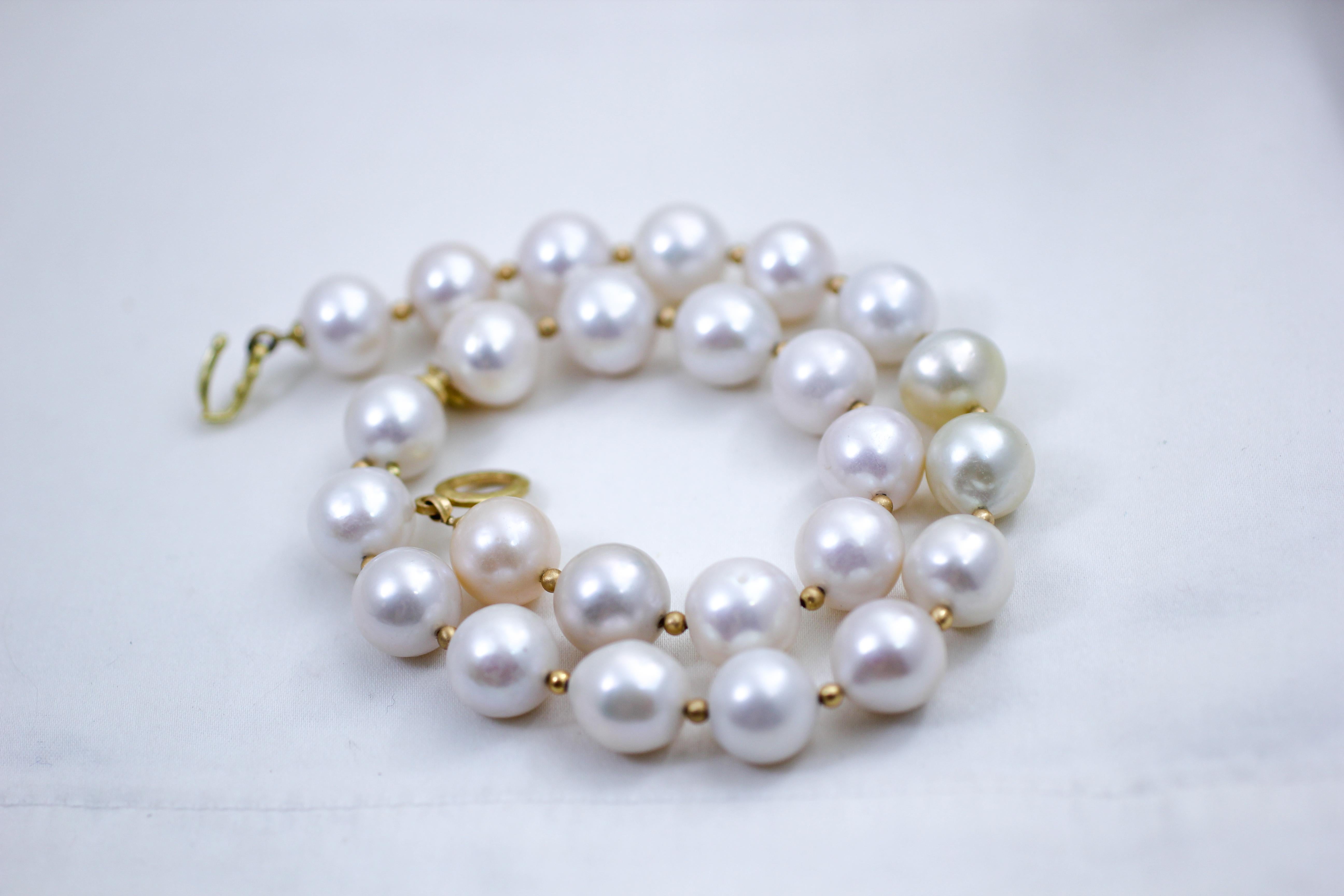 Modern White Cultured Pearls 18K Gold Beaded Choker Necklace For Sale