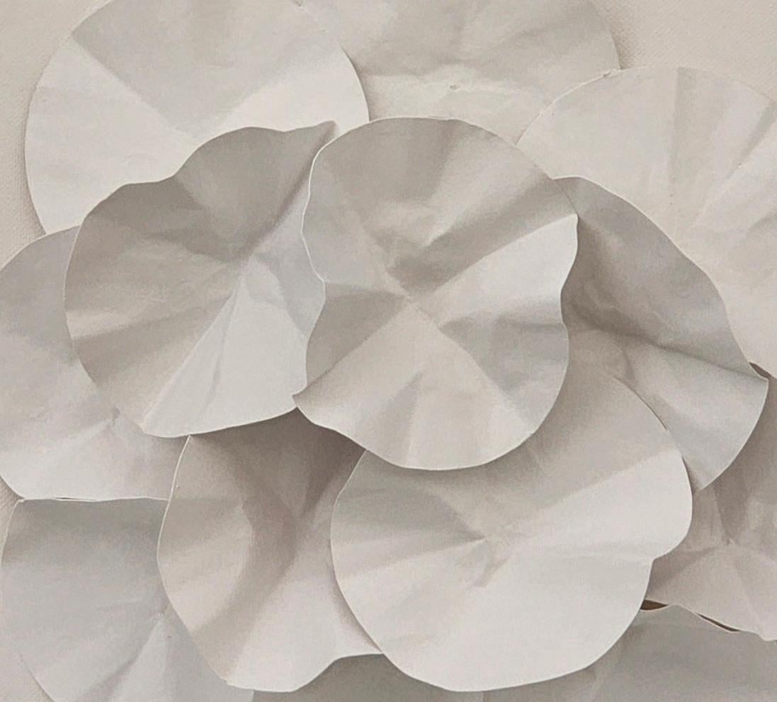 White Cut Paper Sculpture, France, Contemporary In New Condition For Sale In New York, NY