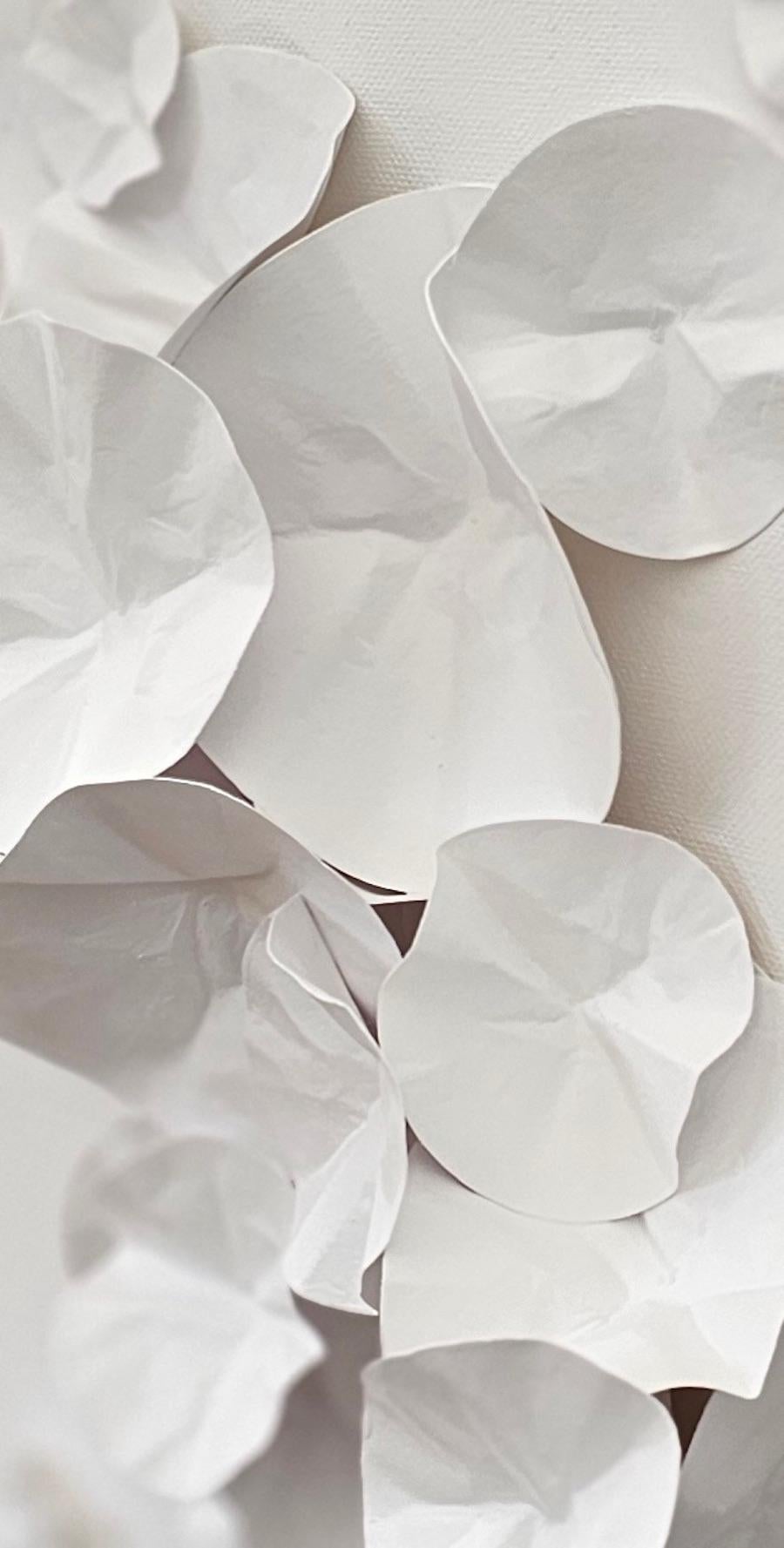 Escultura de papel cortado blanco, Francia, Contemporáneo en Nuevo estado para la venta en New York, NY