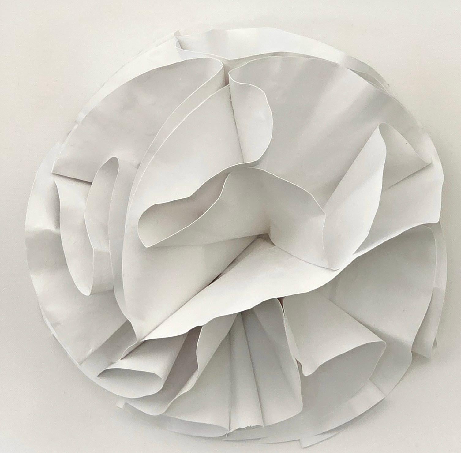 White Cut Paper Sculpture, France, Contemporary In New Condition For Sale In New York, NY