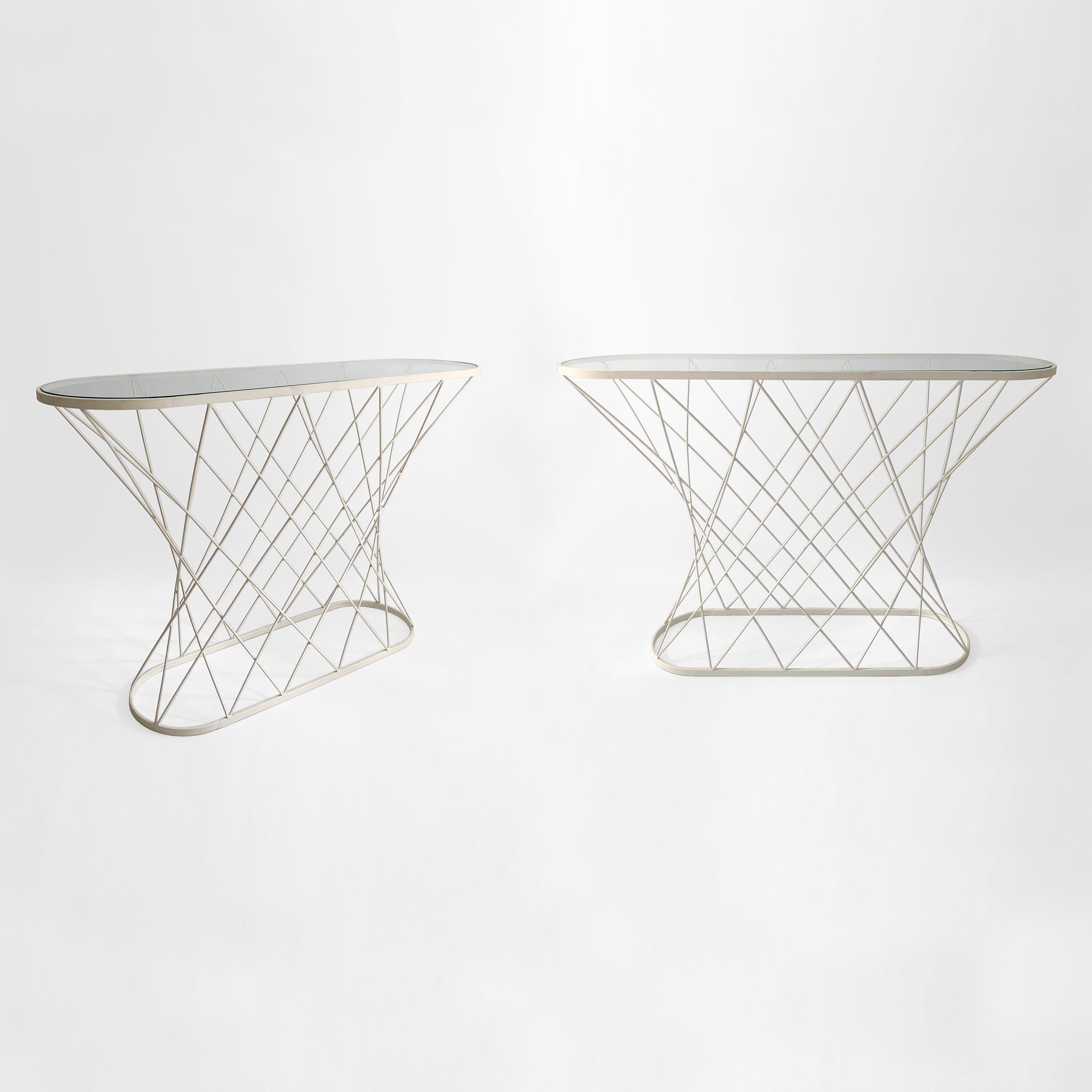 Weiß Zyklon Konsolentisch Oval Glas Metall 80s Postmodern Minimalistisch (amerikanisch) im Angebot