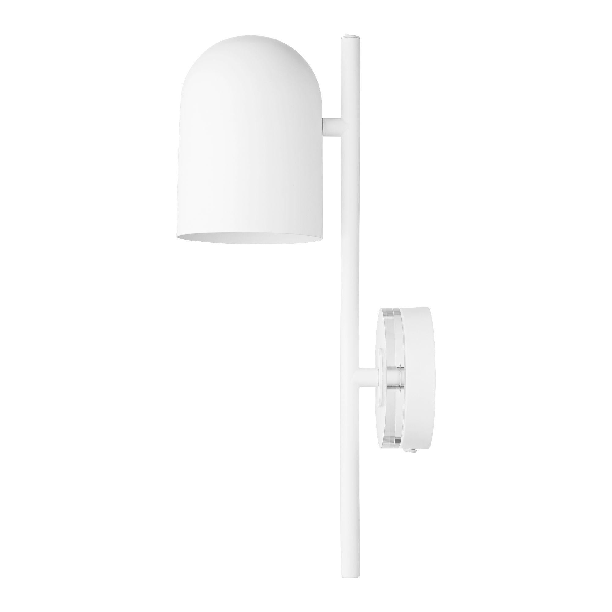 Lampada da parete a cilindro bianca
Dimensioni: Diametro 12 x H. 45 cm 
Materiali: Vetro, ferro w. Placcatura in ottone e rivestimento in polvere.
Dettagli: Per tutte le lampade, la sorgente luminosa consigliata è E27 max 25W&220/240 di tensione. Si
