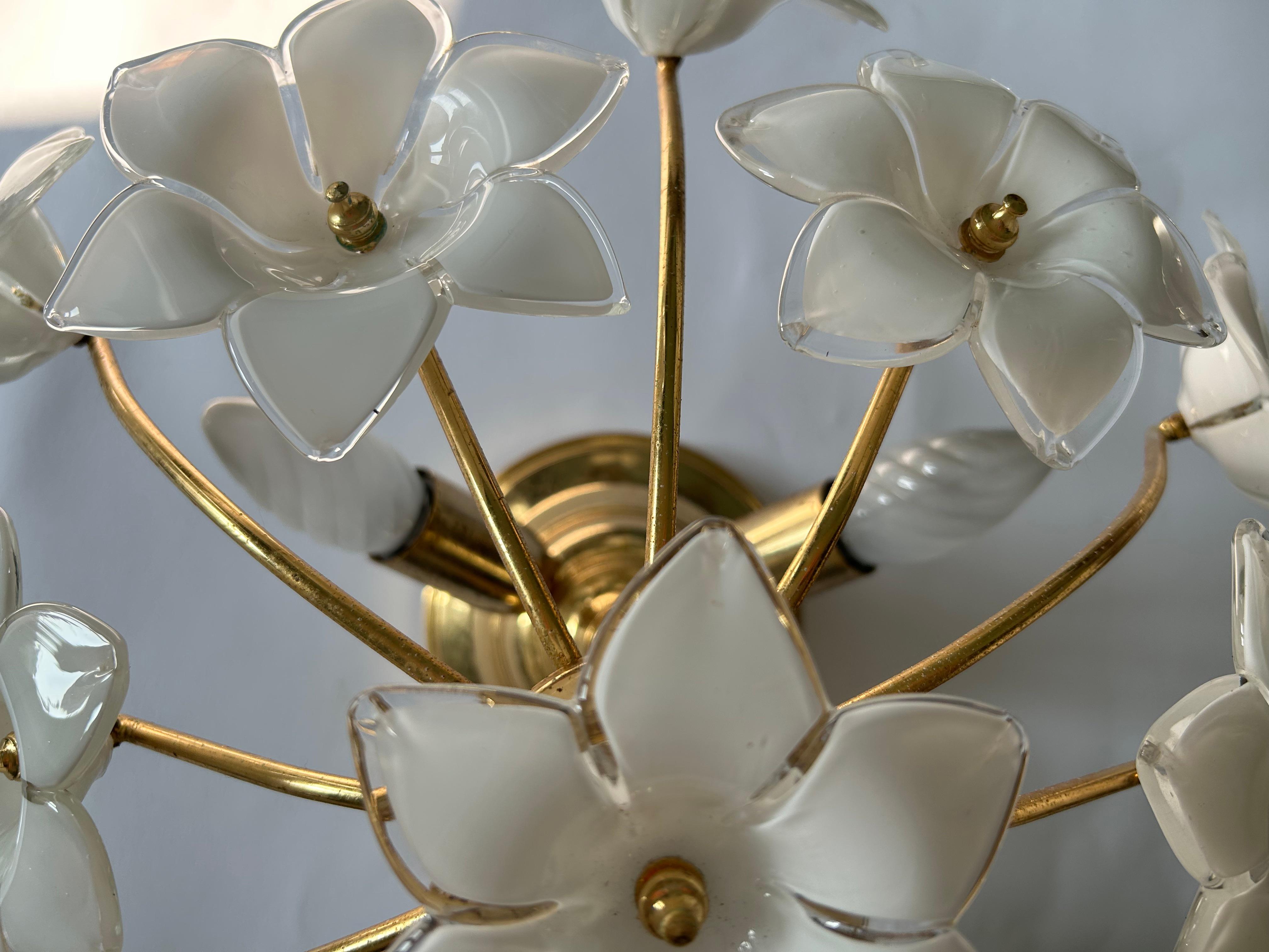 White Daisies, Murano Ceiling Light, 1980's For Sale 2