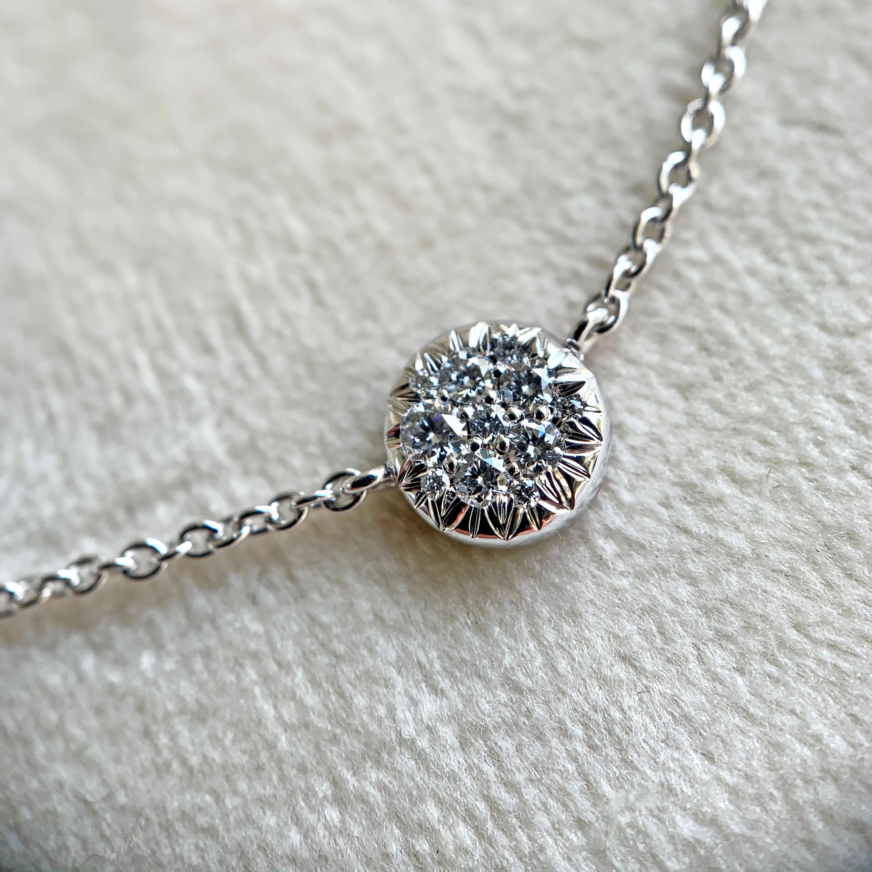 Round Cut White DEGVVS Brilliant-Cut Diamond Pendant with Necklace For Sale