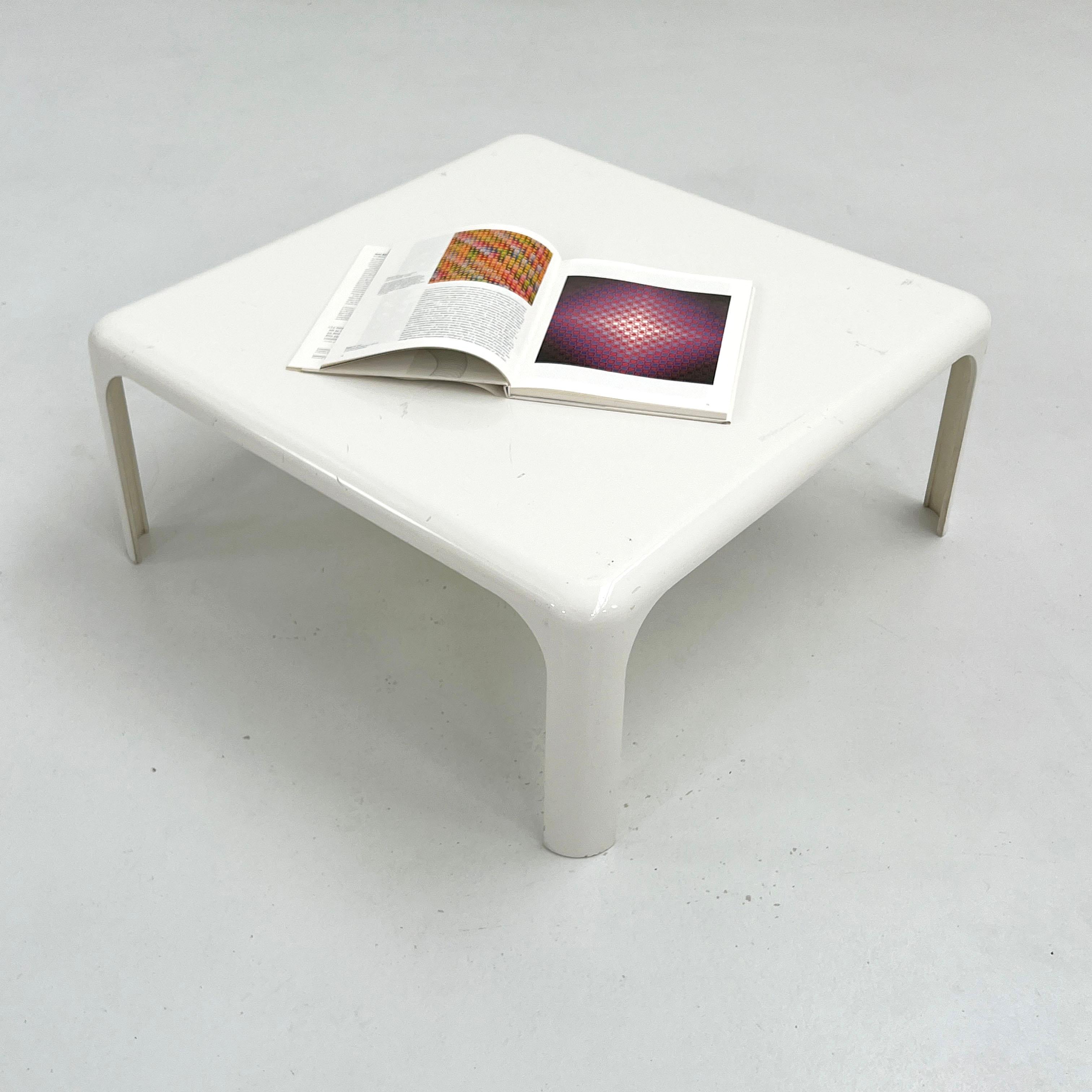 Mid-Century Modern White Demetrio 70 Coffee Table by Vico Magistretti for Artemide, 1960s