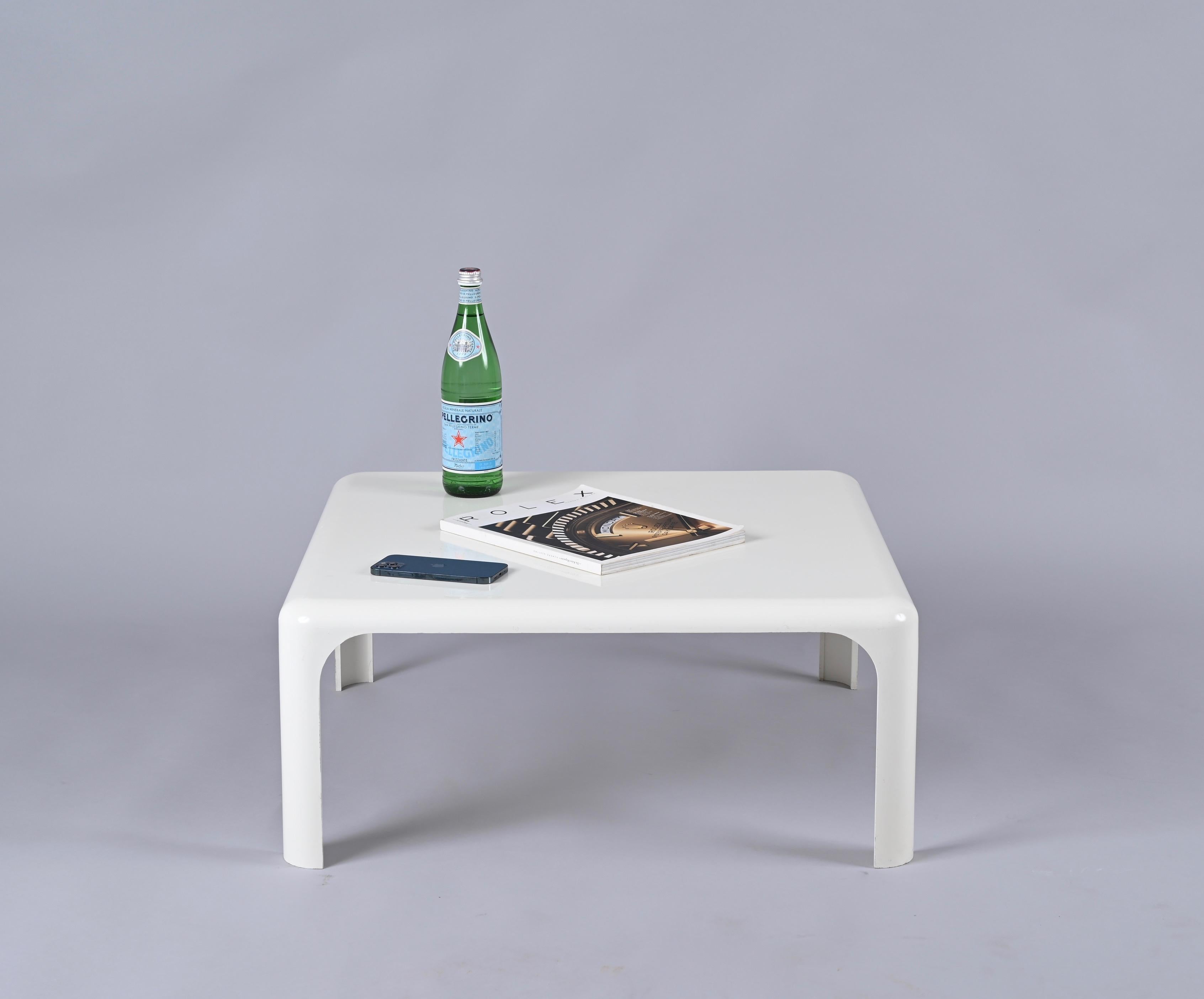 Stunning white Demetrio 70 coffee table designed by Vico Magiatretti for Studio Artemide in Italy in the 1960s.

The Demetrio 70 is a square coffee table fully made in fiberglass, making it light yet sturdy. 
The seamless appearance combined with