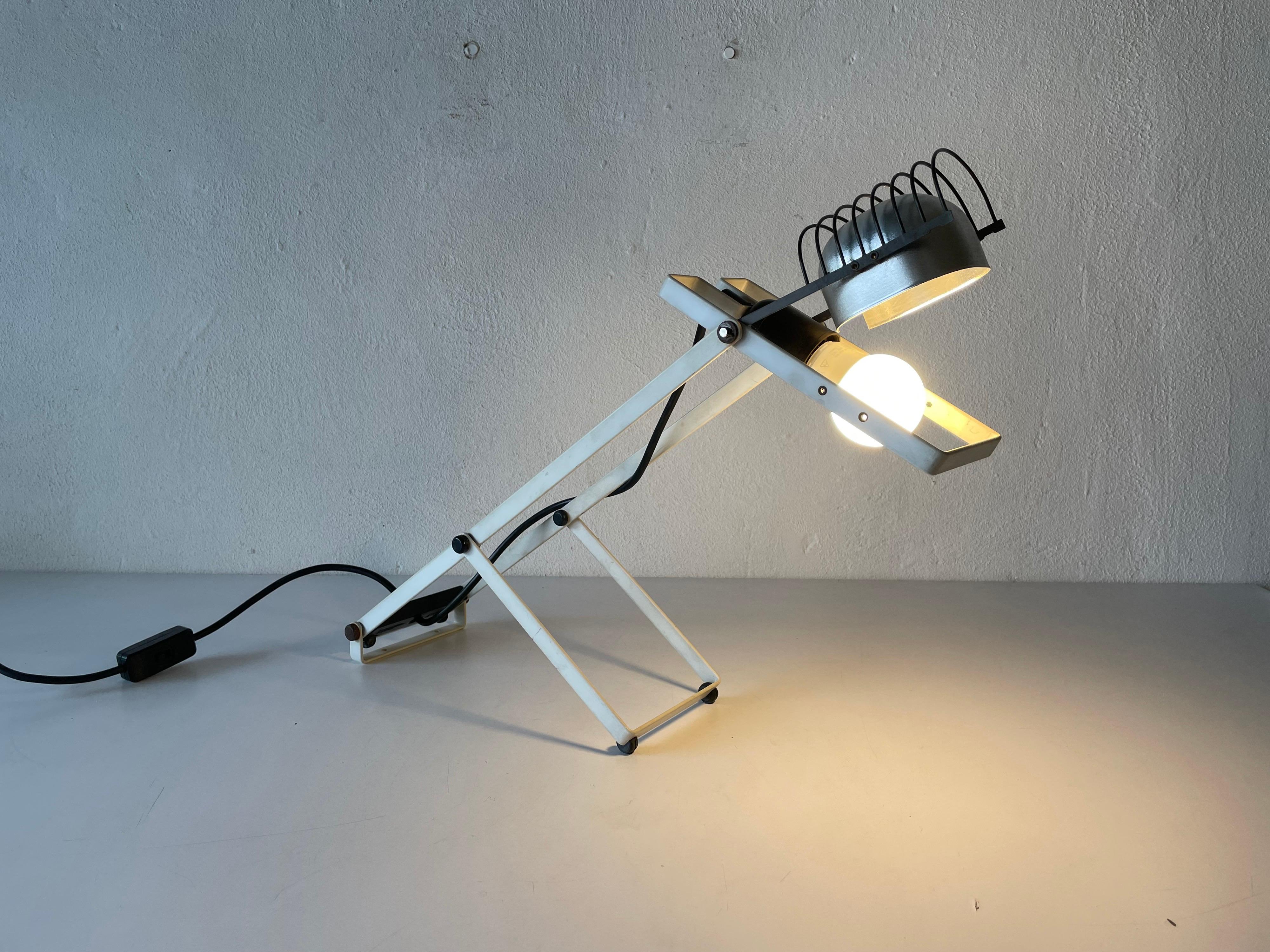 Lampe de bureau blanche par Ernesto Gismondi pour Artemide, 1970, Italie en vente 8