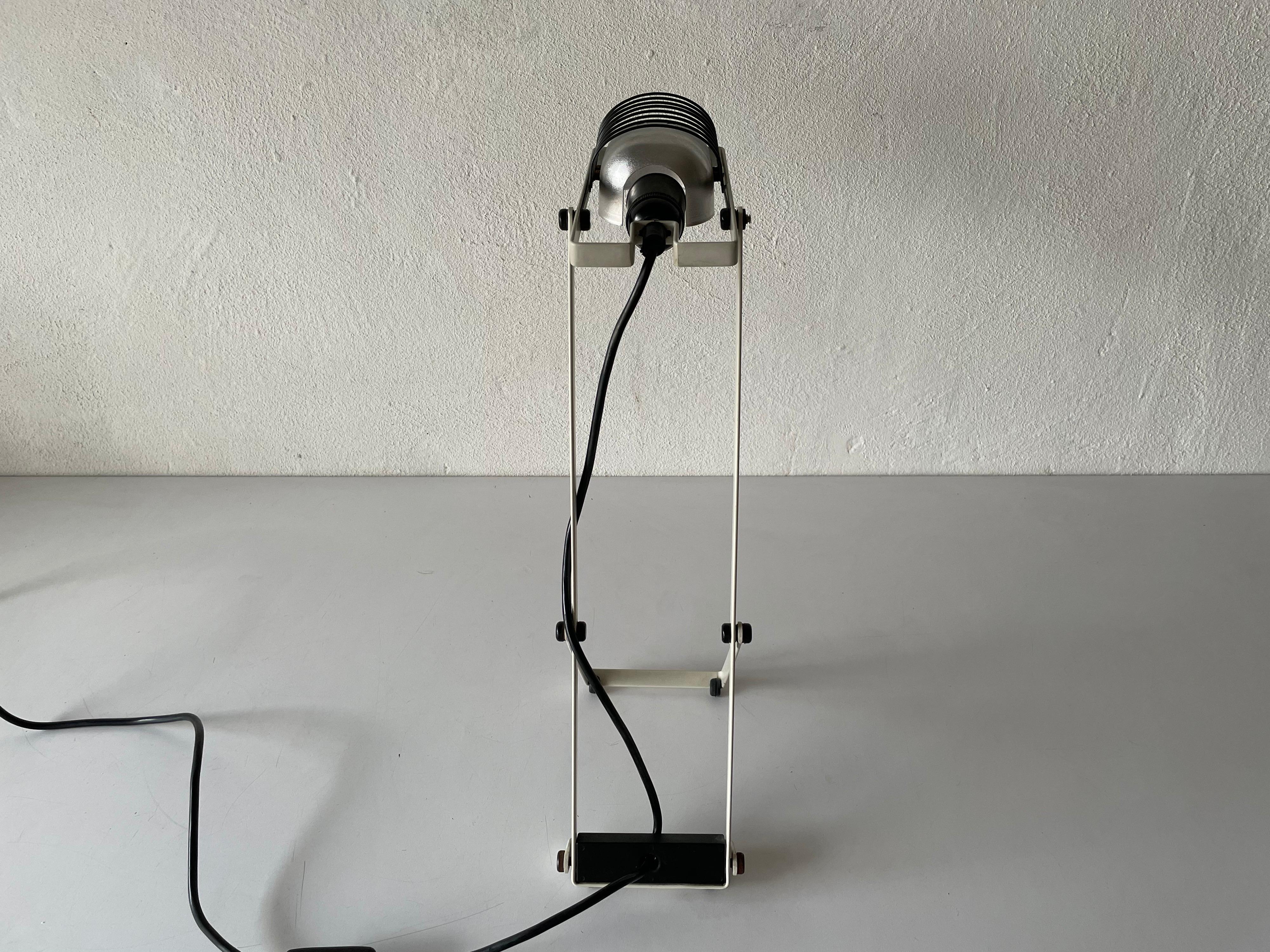 White Desk Lamp by Ernesto Gismondi for Artemide, 1970s, Italy For Sale 8