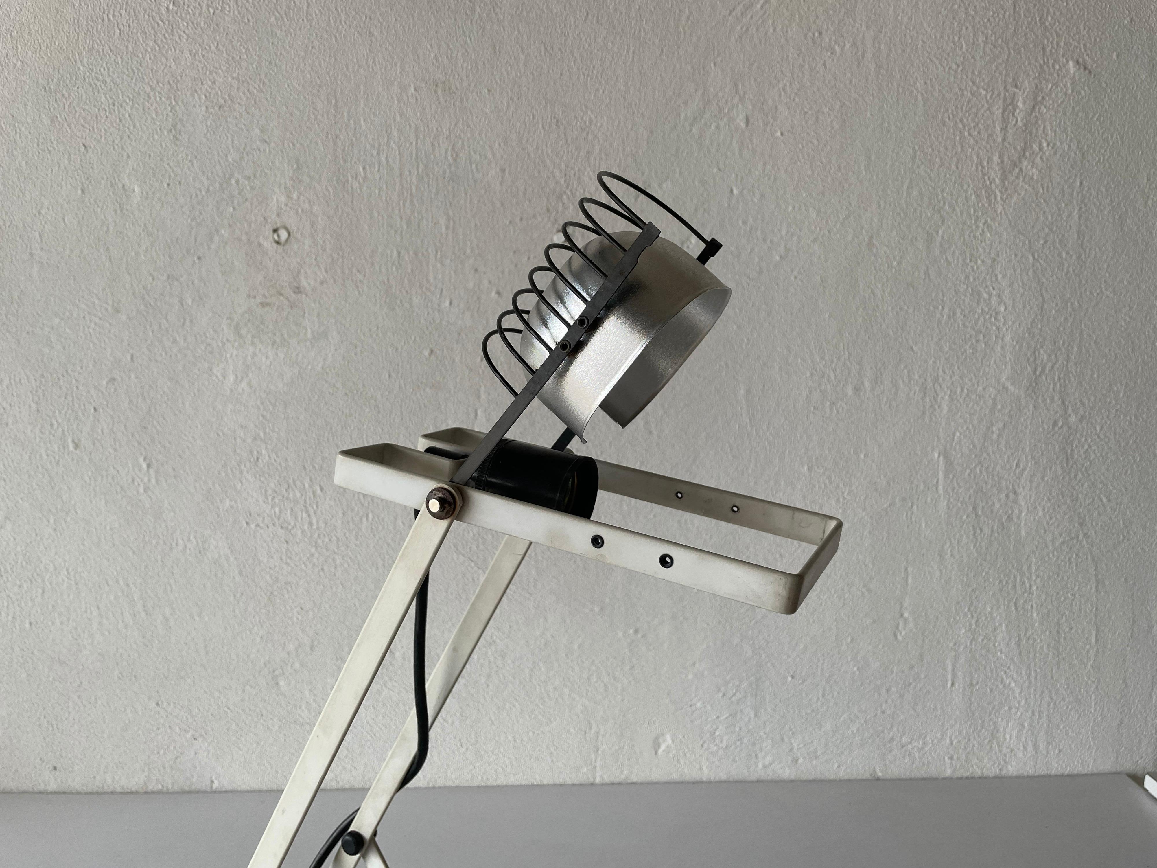Metal White Desk Lamp by Ernesto Gismondi for Artemide, 1970s, Italy For Sale