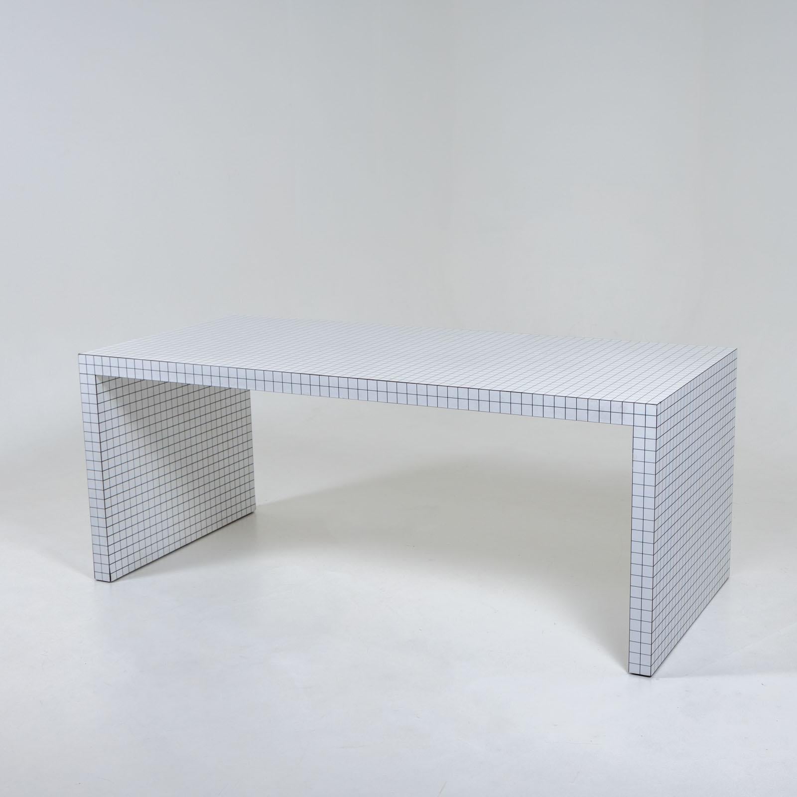 Mid-Century Modern White Desk 'Quaderna 2830' by Zanotta, Italy 1970s For Sale