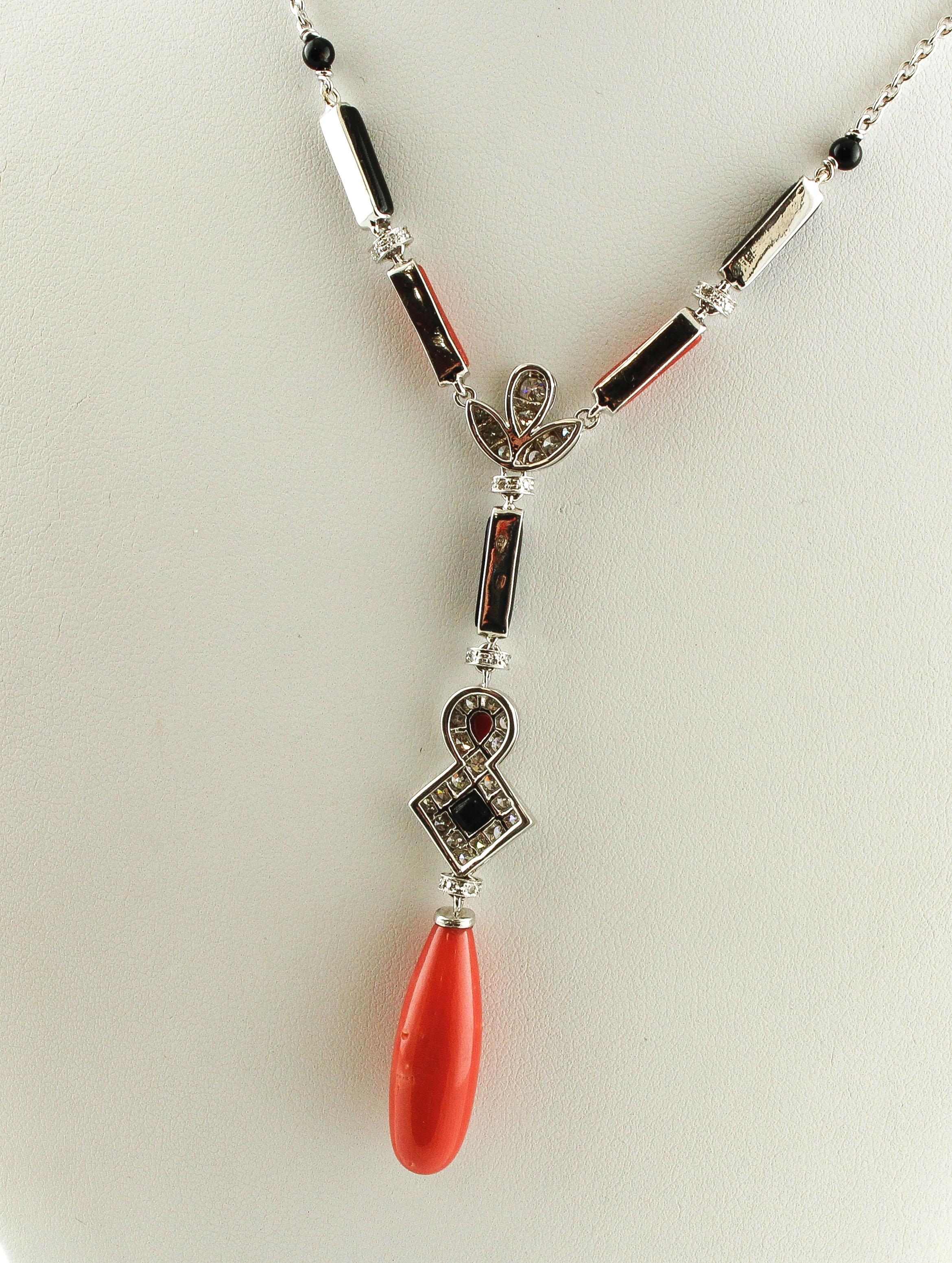 For any problems related to some materials contained in the items that do not allow shipping and require specific documents that require from six to eight weeks to obtain, please Unique and elegant fashion pendant necklace, composed of red rubrum