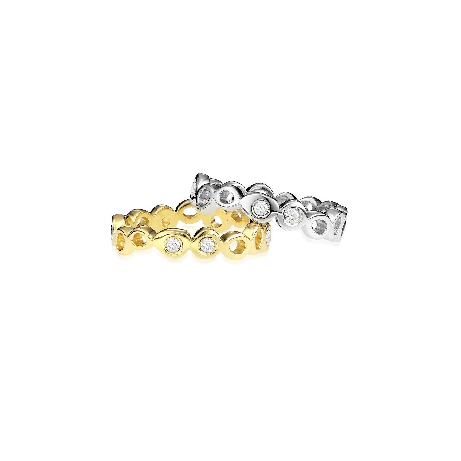 Perfect starter Hi June Parker ring band to wear stacked with your favorite ring or on its own.
Additionally a great alternative for an engagement or wedding band.

Inspired by seeing the cross-section view of life, as if slicing a tree to see its