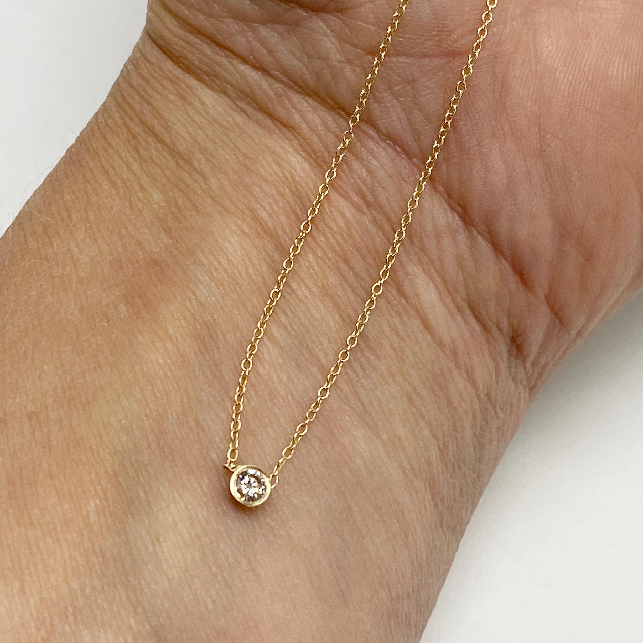 Contemporary White Diamond Gold Chain Necklace Choker For Sale