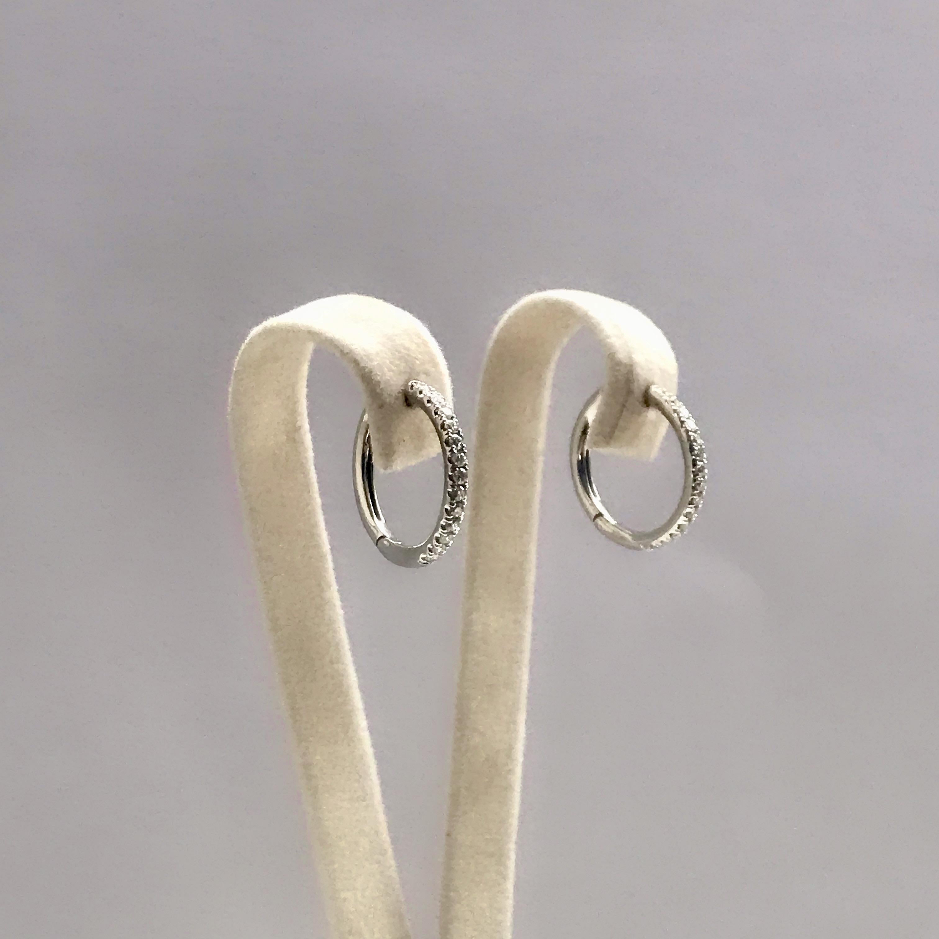 Round Cut 18 Karat Solid Gold White Diamond Hoop Earrings For Sale