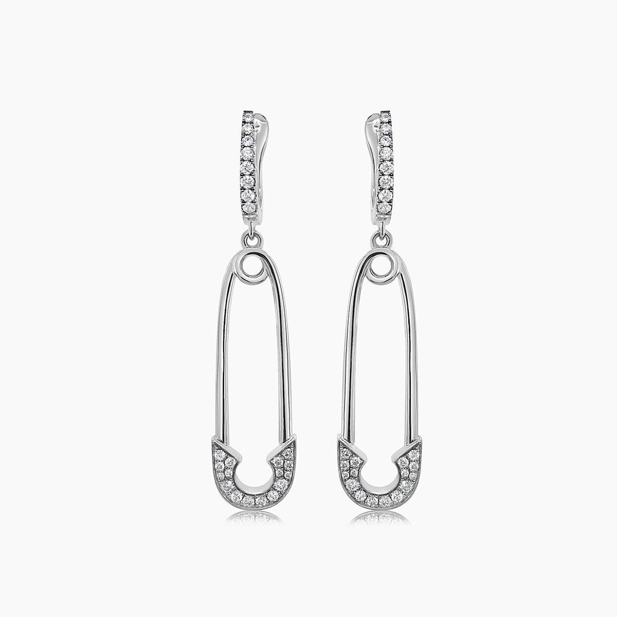 Taglio misto Orecchini a perno con diamante bianco in oro bianco 18K in vendita