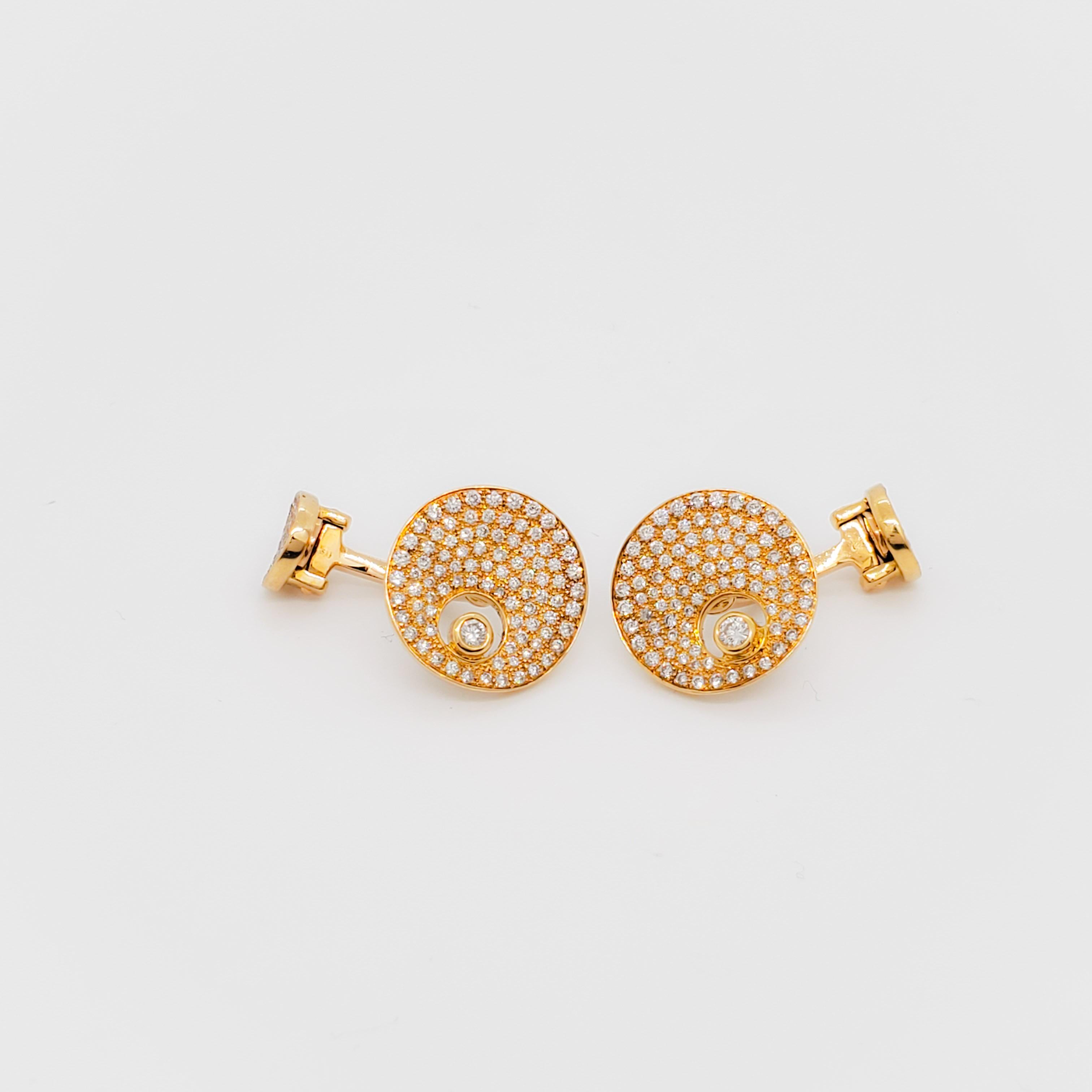 White Diamond and 18k Yellow Gold Cufflinks For Sale 1