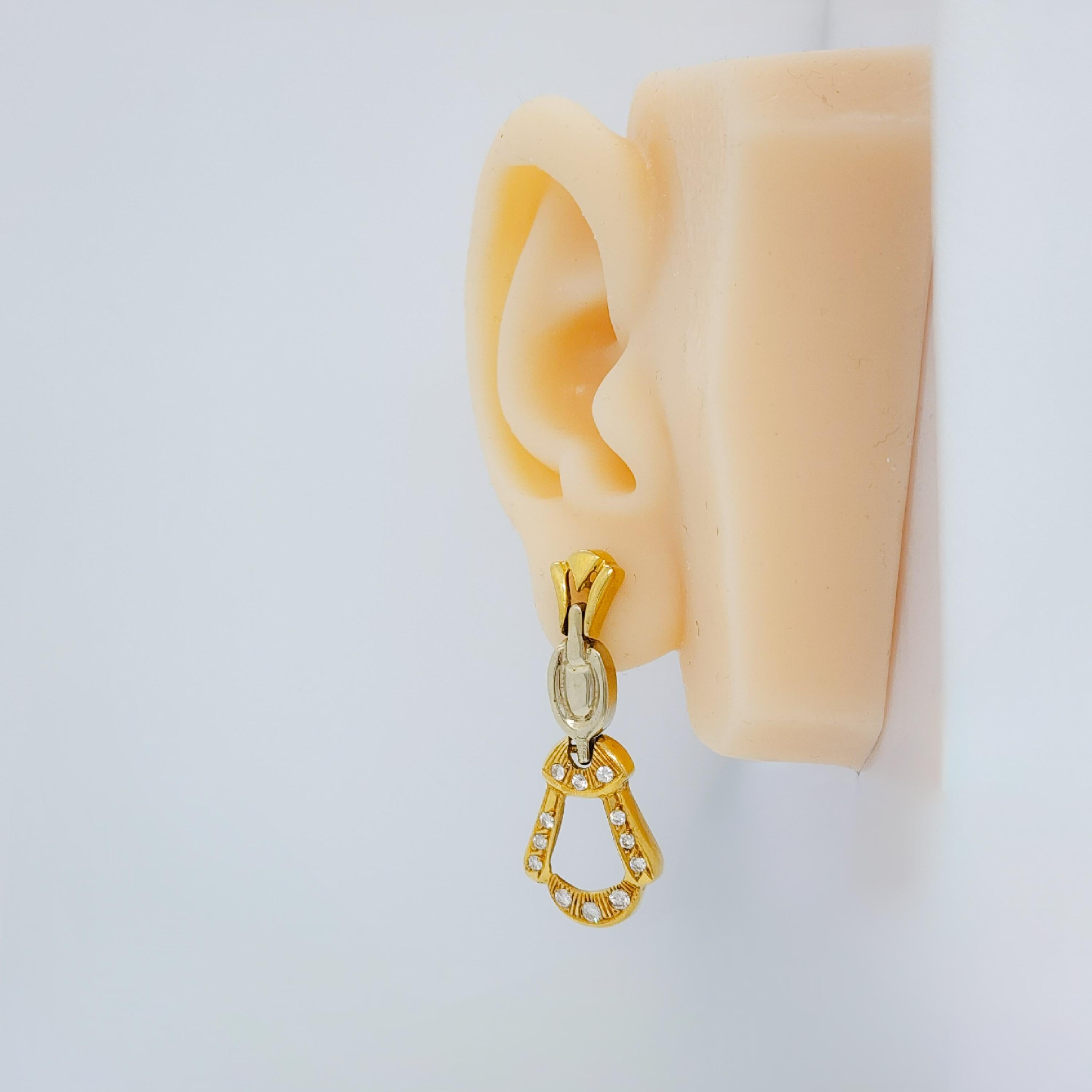 Taille ronde Boucles d'oreilles pendantes en or jaune 18k et diamant blanc en vente