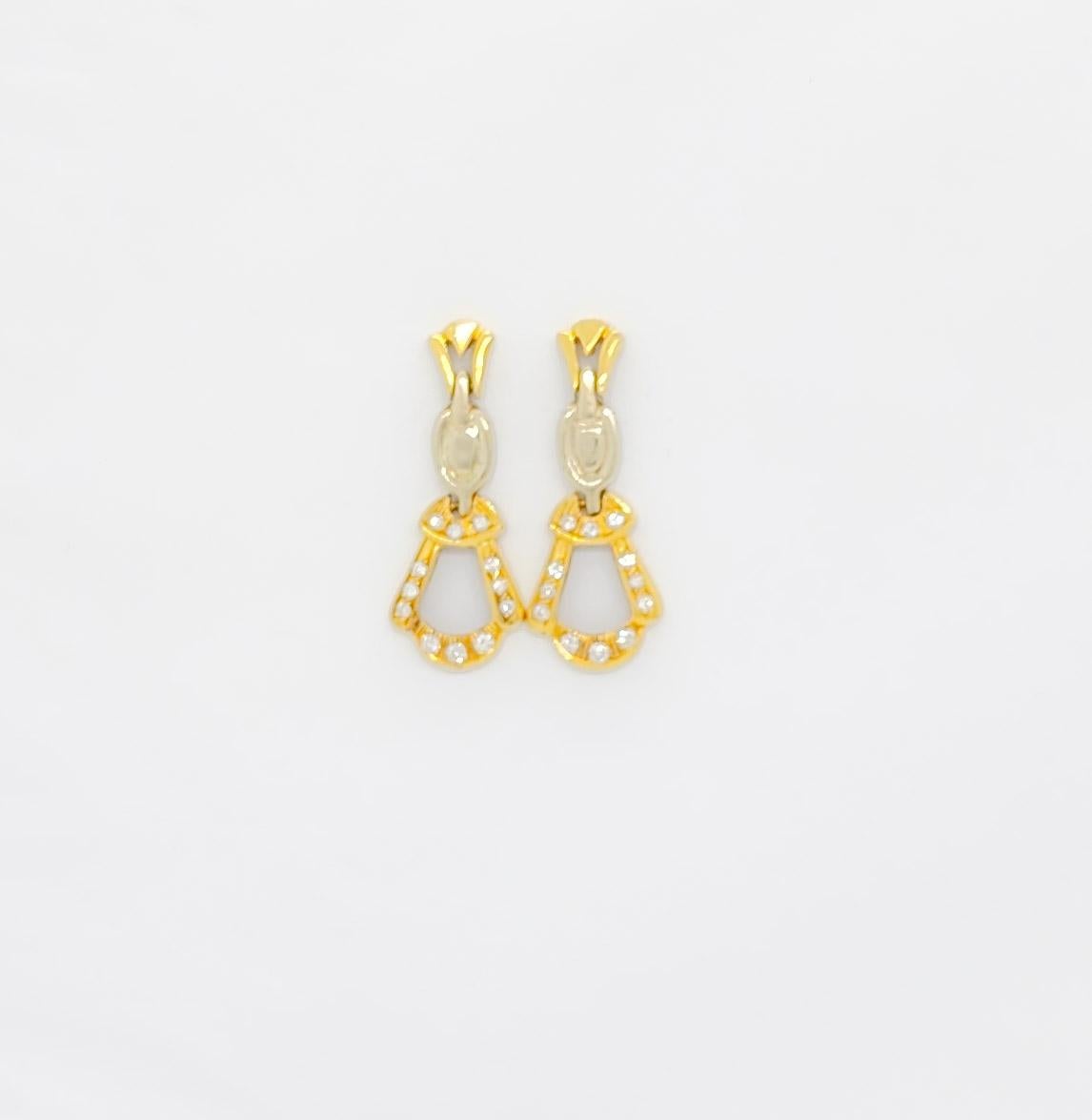 Boucles d'oreilles pendantes en or jaune 18k et diamant blanc en vente 2