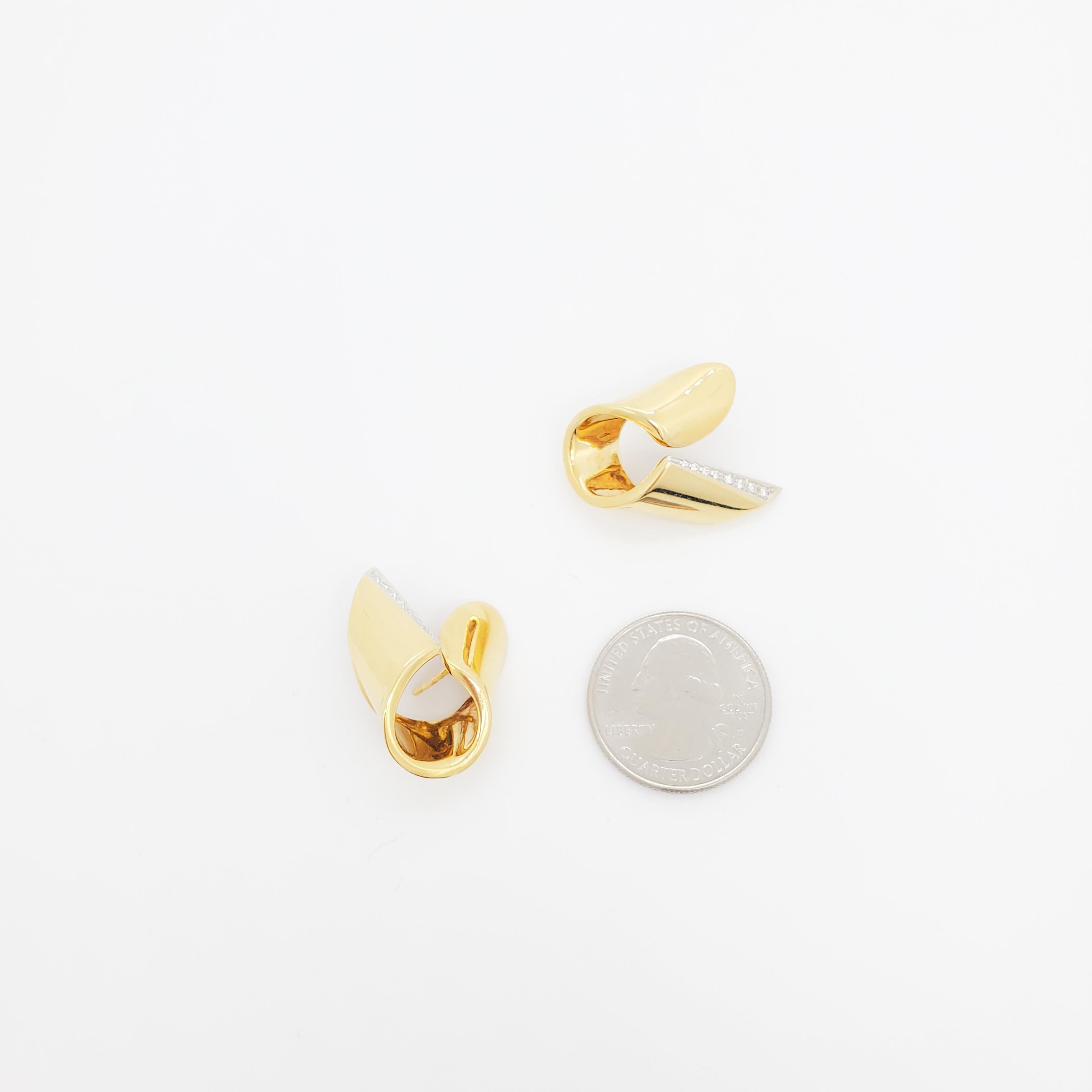 White Diamond and 18k Yellow Gold Earrings 5