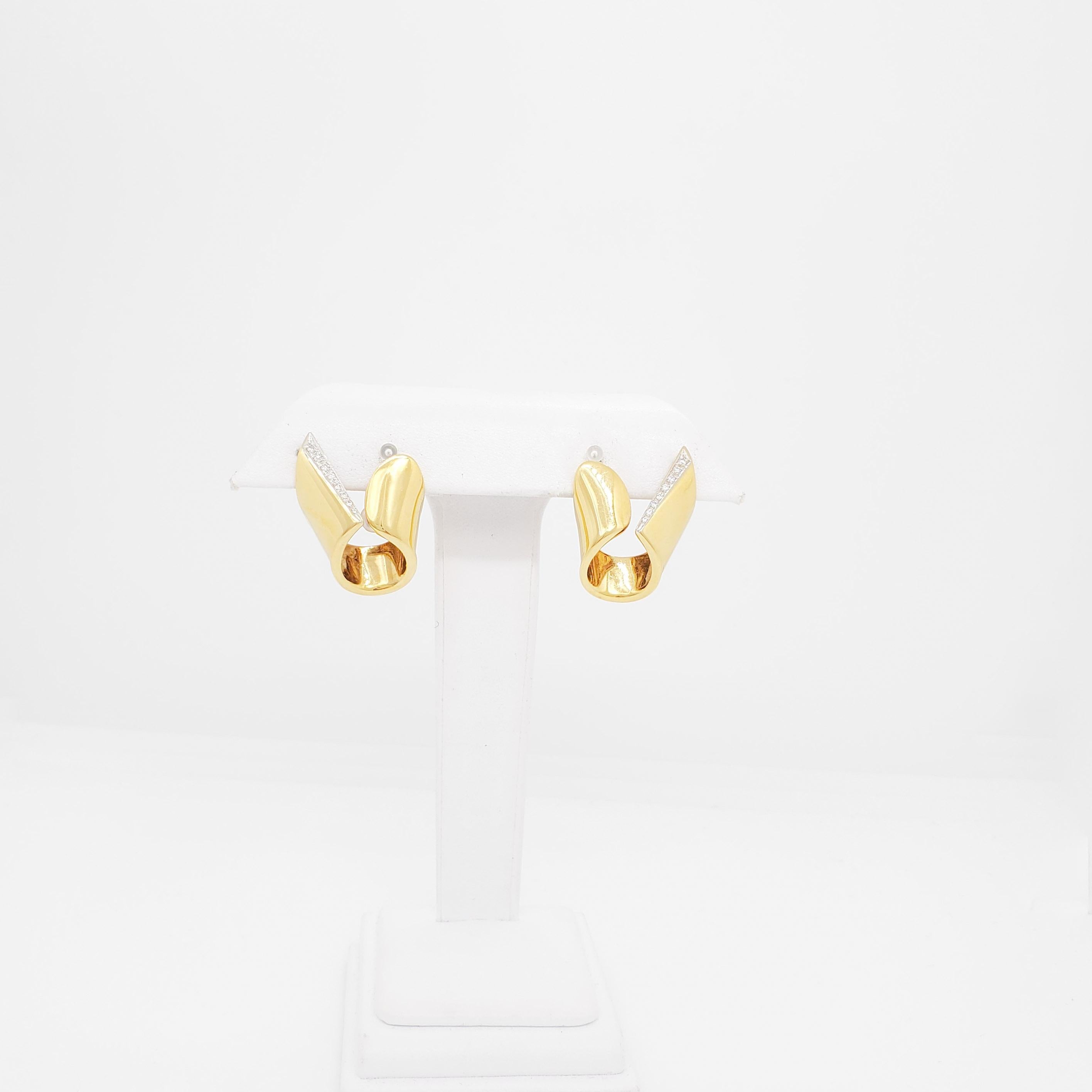 White Diamond and 18k Yellow Gold Earrings 2