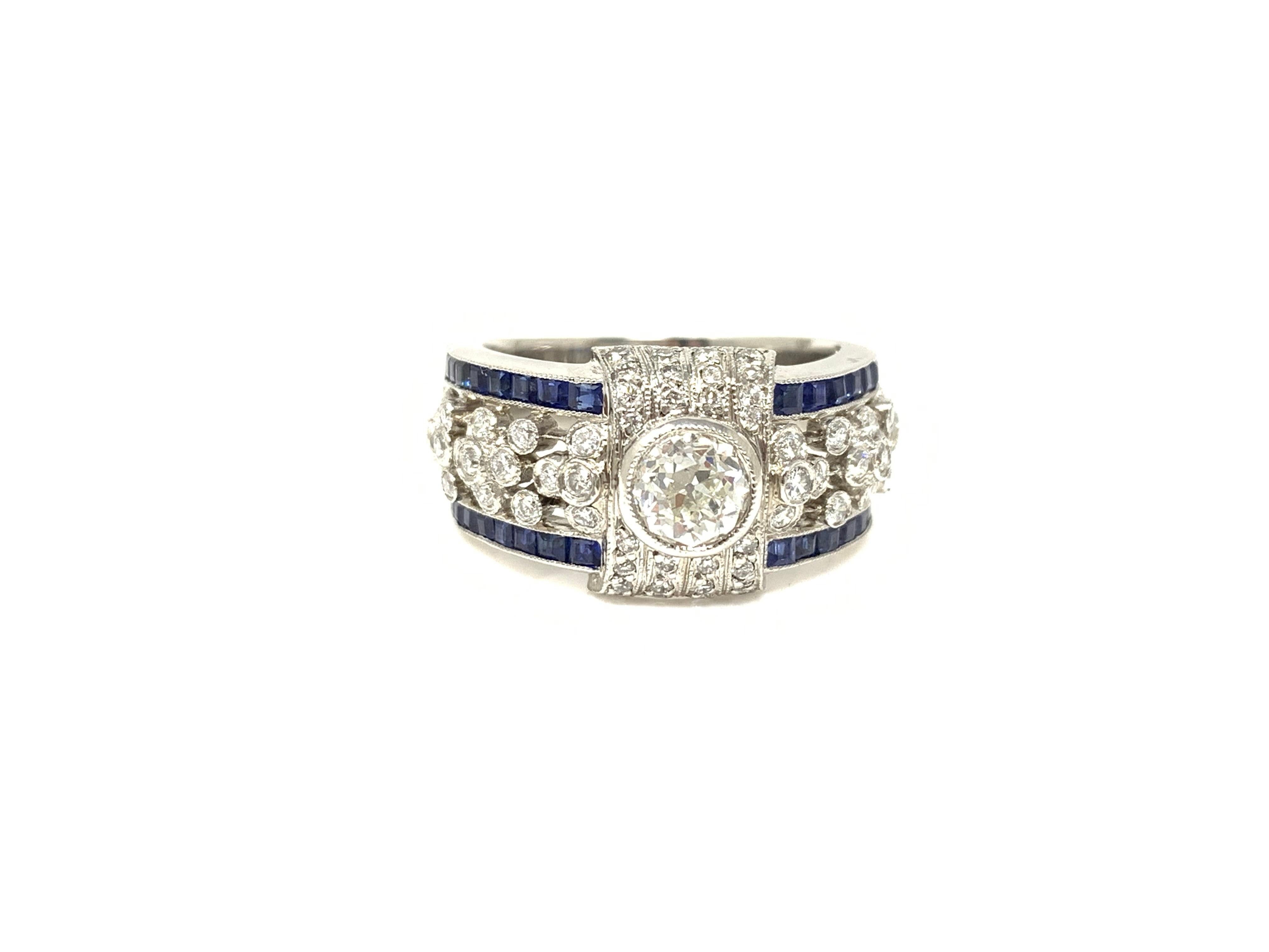 White Diamond and Blue Sapphire Ring in Platinum In New Condition For Sale In New York, NY
