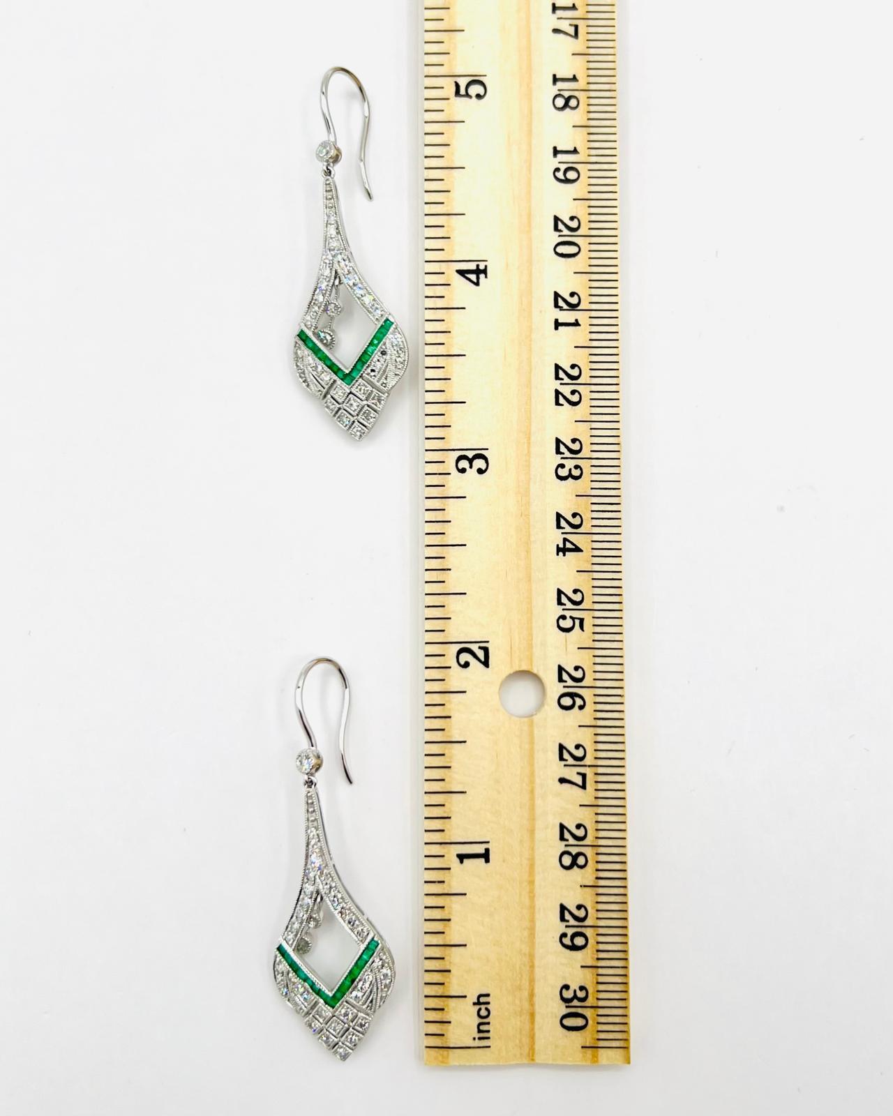 White Diamond and Emerald Square Dangle Earrings in Platinum For Sale 1