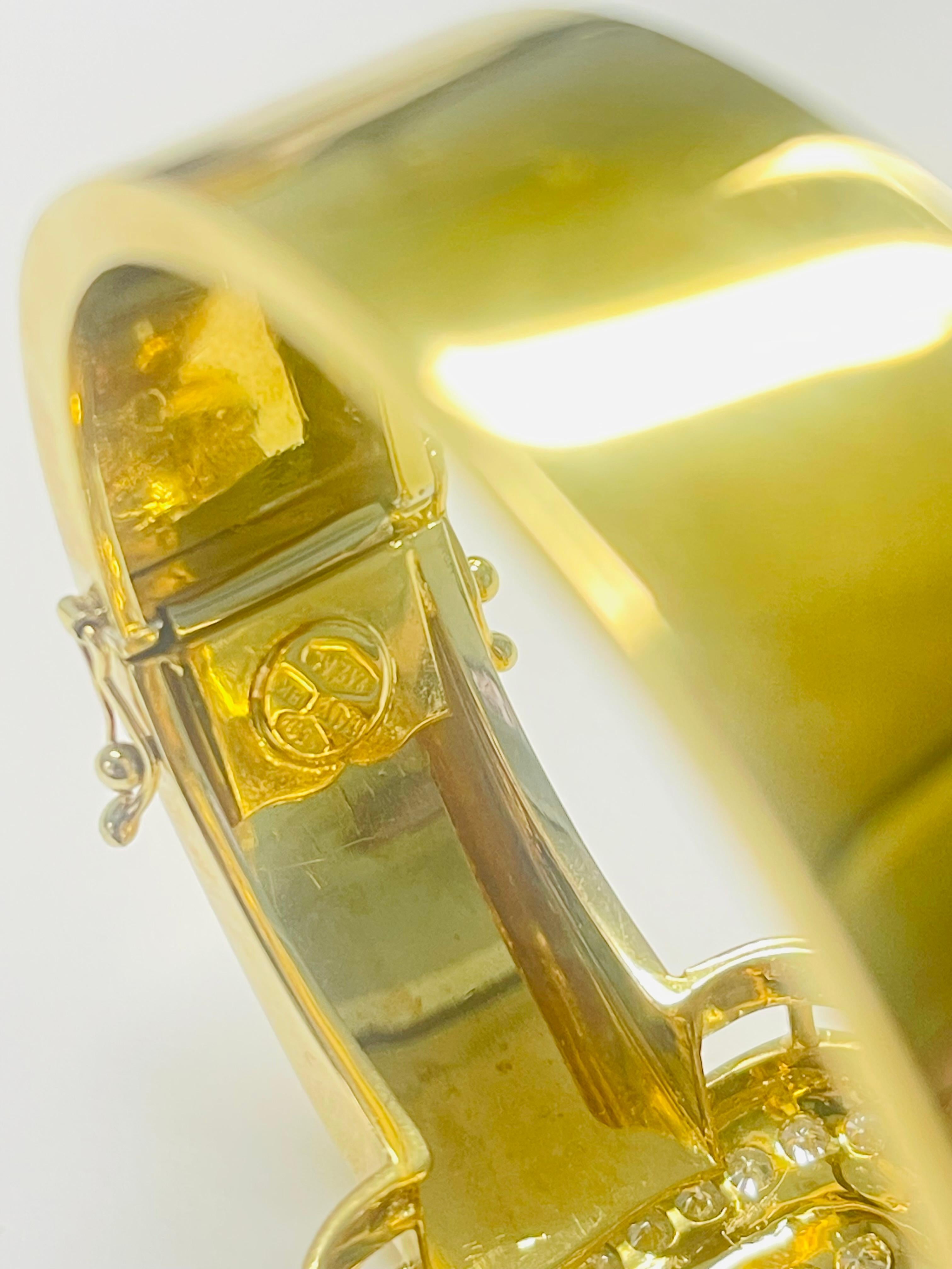 White Diamond and Gold Bracelet In 18 Karat Gold. For Sale 5