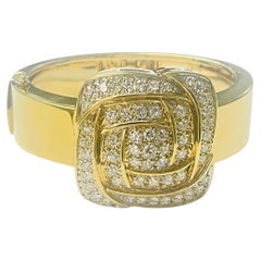 White Diamond and Gold Bracelet In 18 Karat Gold.