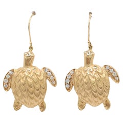Weißer Diamant und goldene Schildkröten-Ohrringe aus 14K Gelbgold