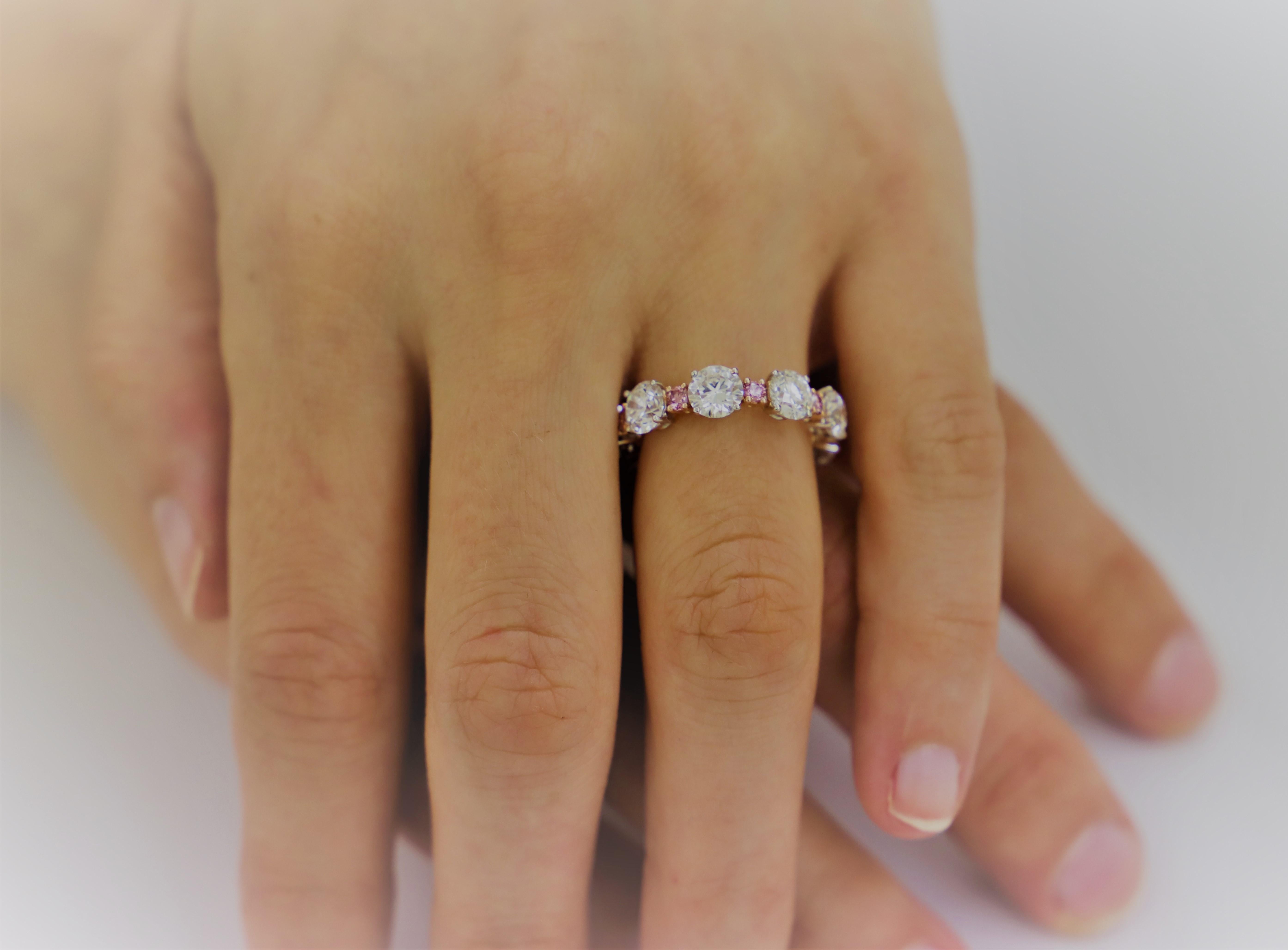 White Diamond and Natural Pink Argyle Diamond Wedding Ring For Sale 1