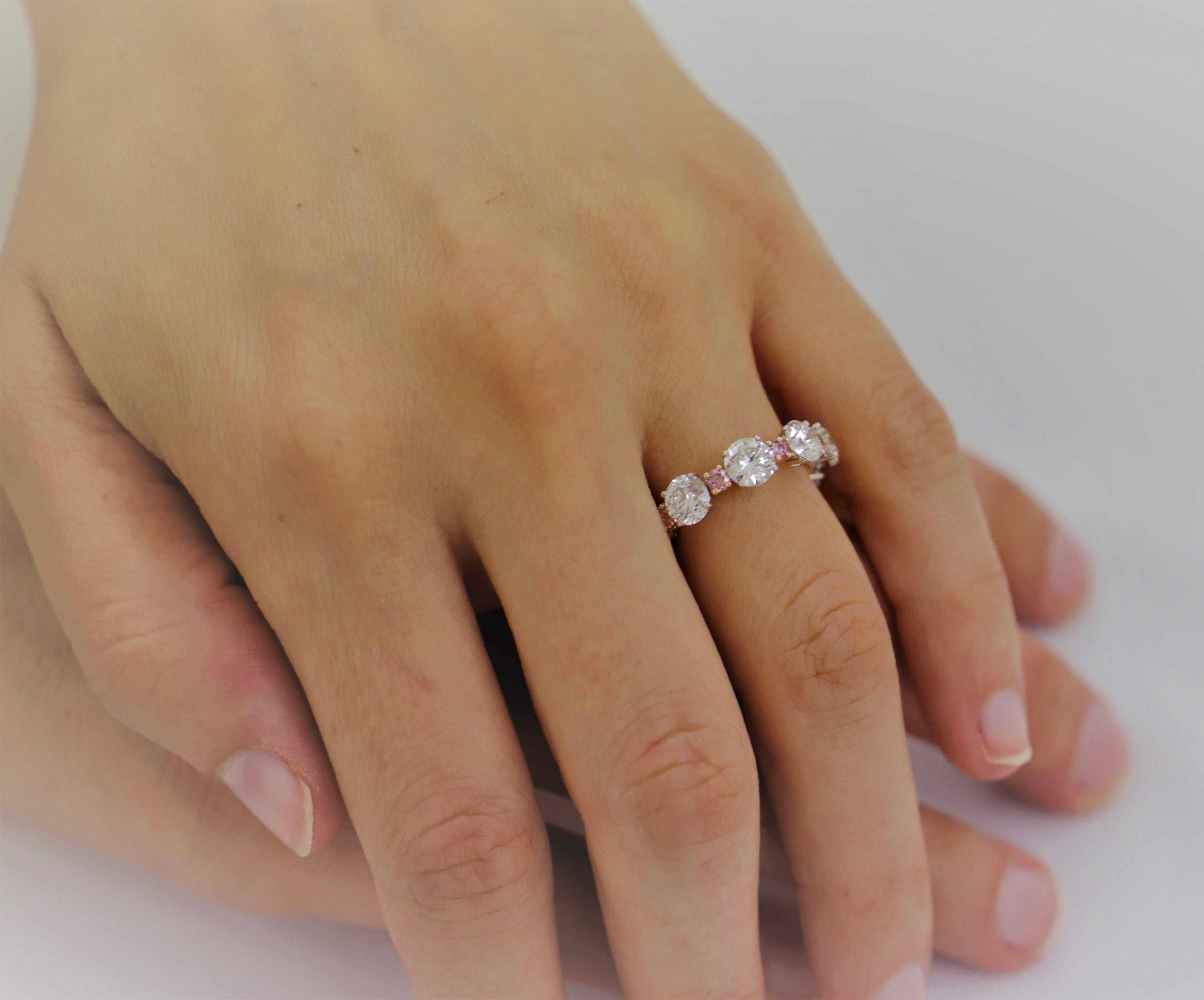 White Diamond and Natural Pink Argyle Diamond Wedding Ring For Sale 1